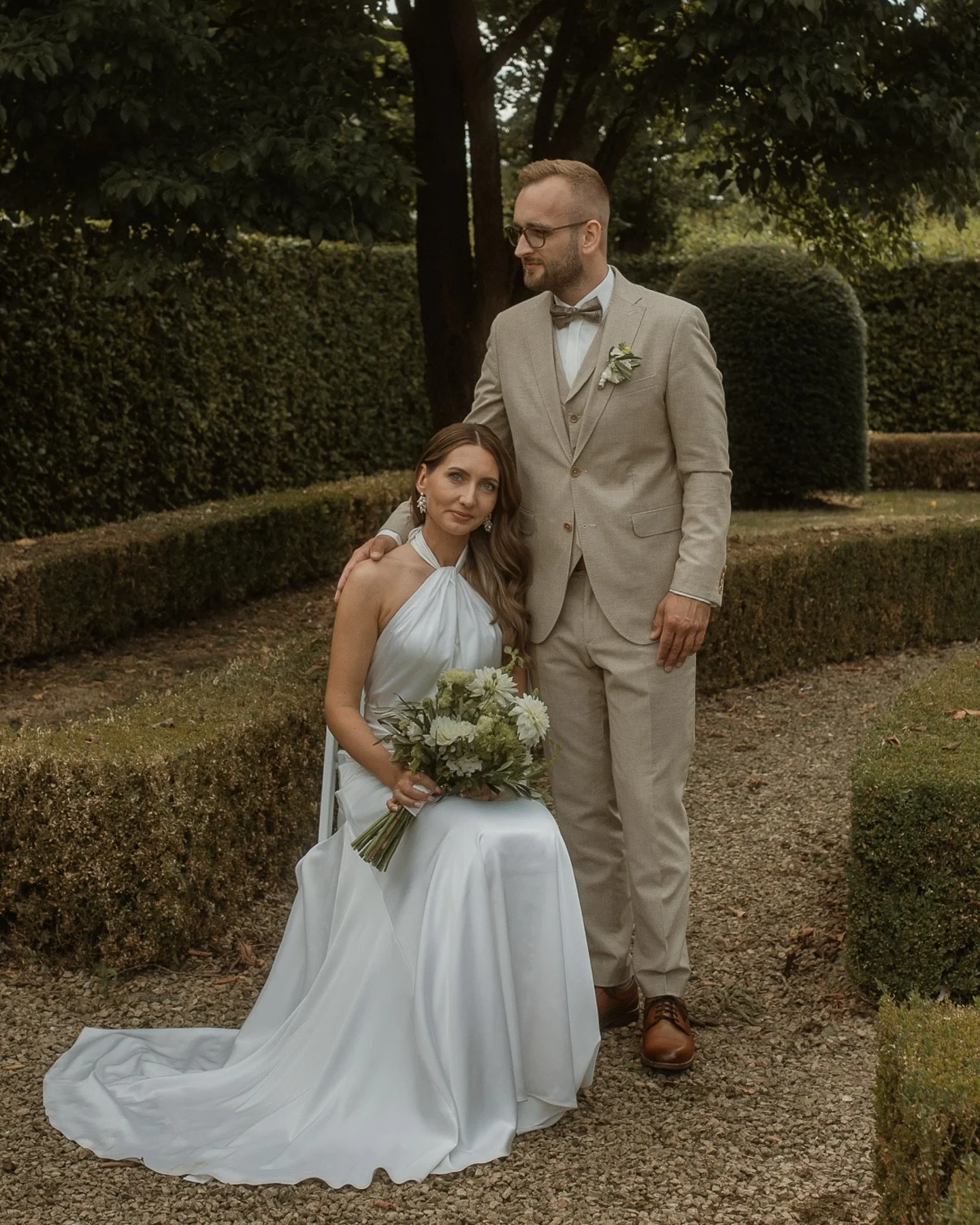 Im August durfte ich die freie Trauung von M&amp;K in einer historischen Wasserm&uuml;hle aus dem 16. Jahrhundert begleiten.

Location: @stadbroekermolen 
Traurednerin: @redefrei_trauung_so 
DJ: @eventfaktur

#braut2026 #hochzeitswahn #bridetobe #the