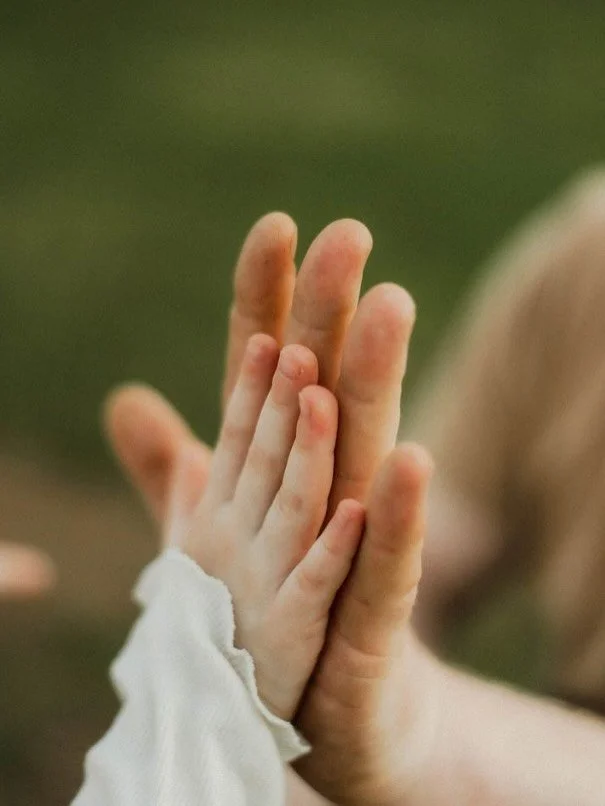 Kids zijn de toekomst en ze vinden sinds kort hun weg naar de sound healing praktijk, ik vind dit echt fantastisch om te zien! Kom je ook?🤍🤍🤍

Ik hou ervan om met kinderen te zijn. Hun aanwezigheid herinnert me eraan dat we het leven mogen voelen.