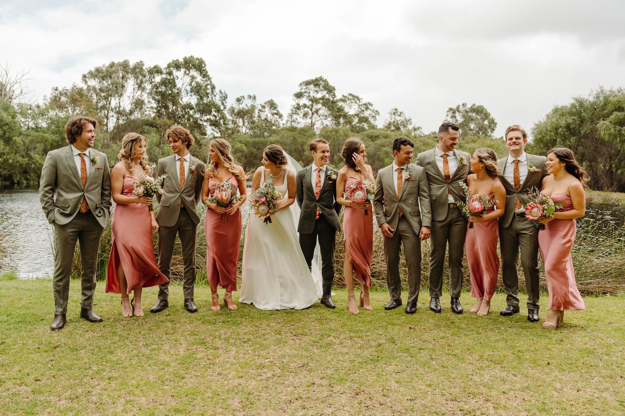 Erin & Russell Sneak-Peak 2160px-26.jpg