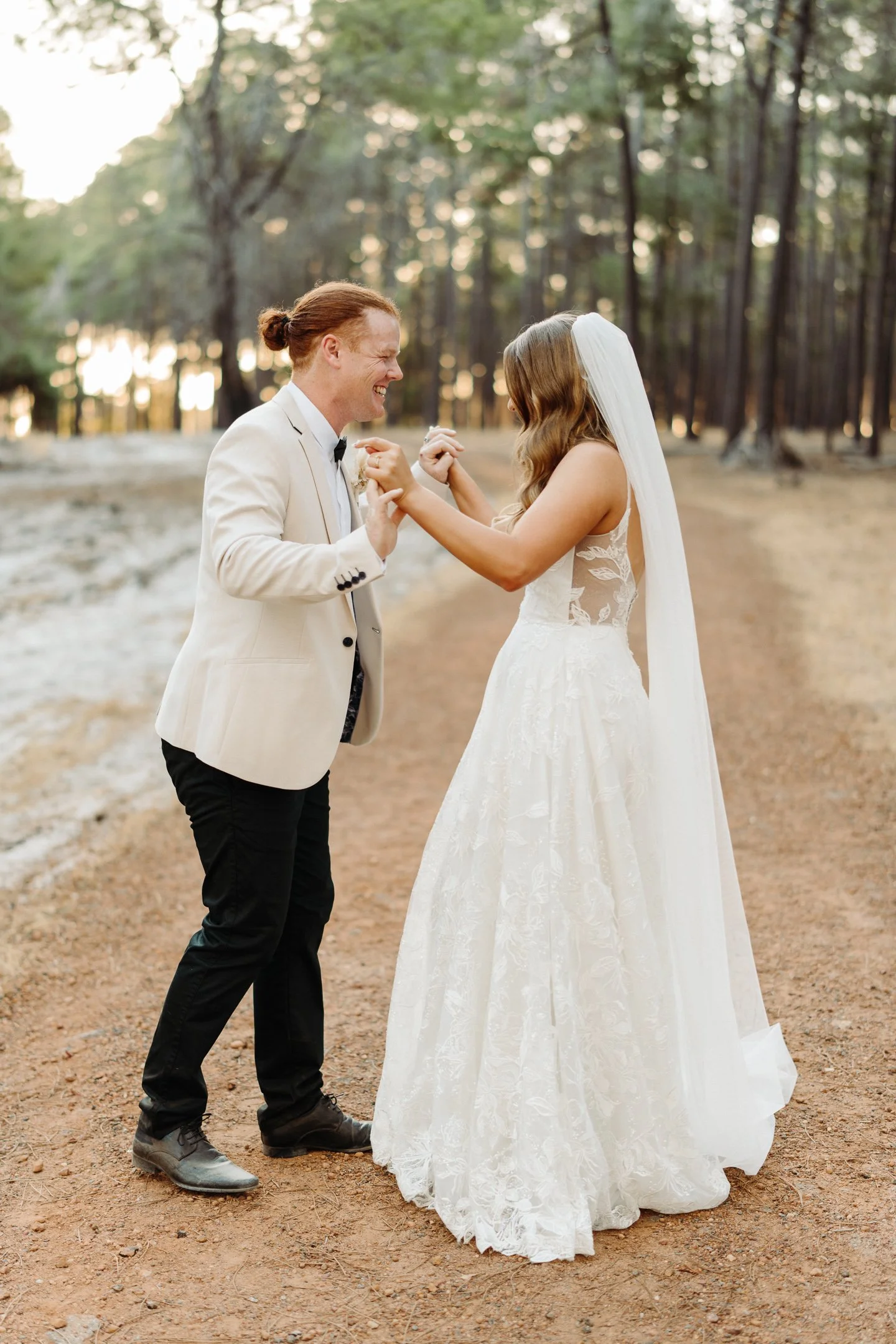 Kellie & Sam Sneak-Peak 2160px-54.jpg