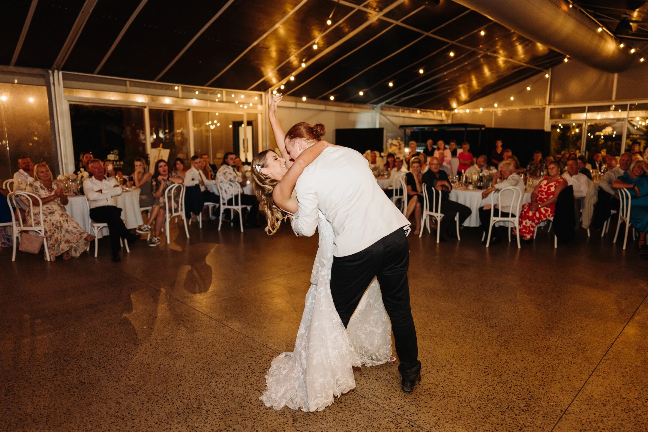 Kellie & Sam Sneak-Peak 2160px-66.jpg