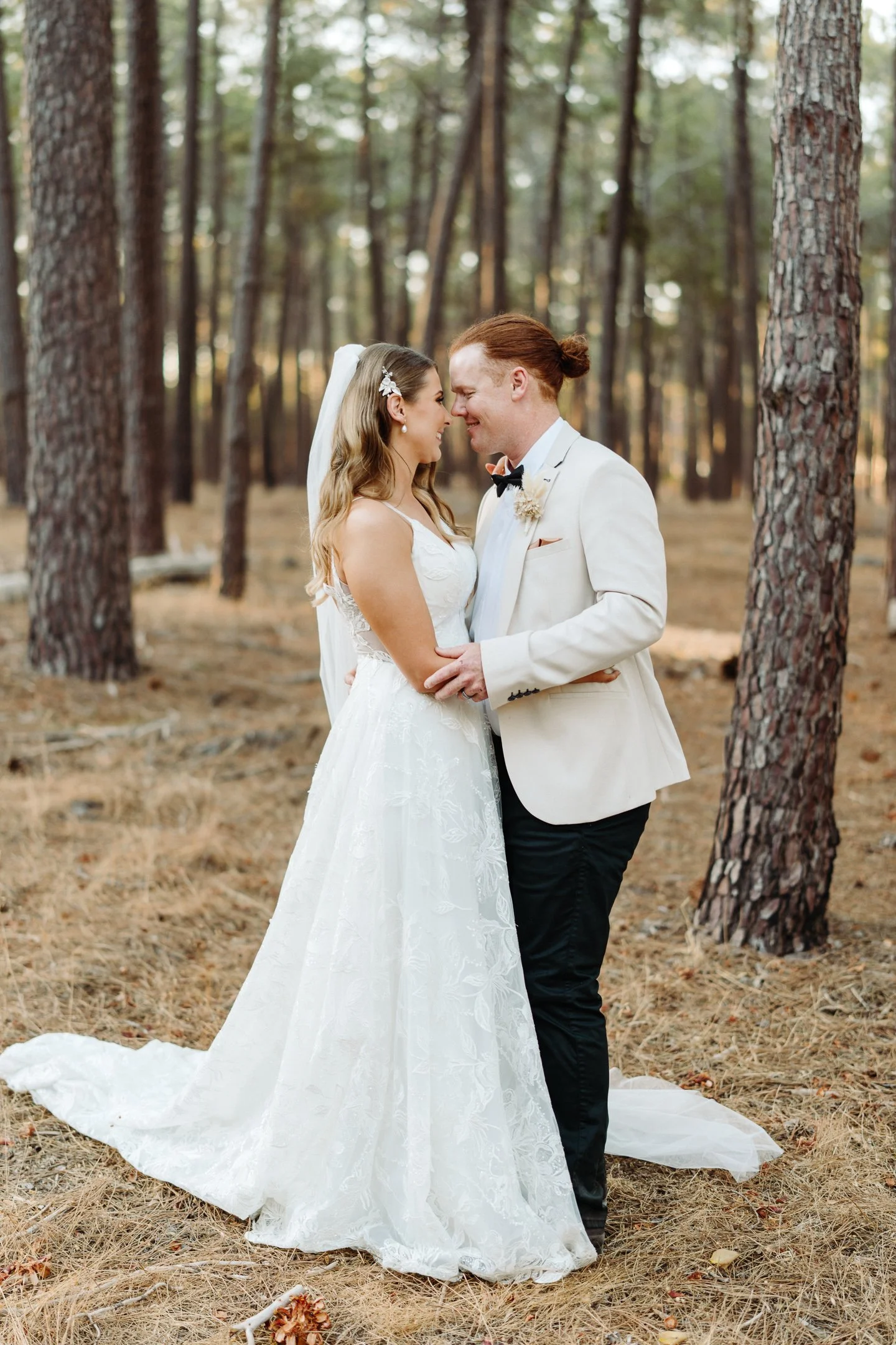 Kellie & Sam Sneak-Peak 2160px-50.jpg