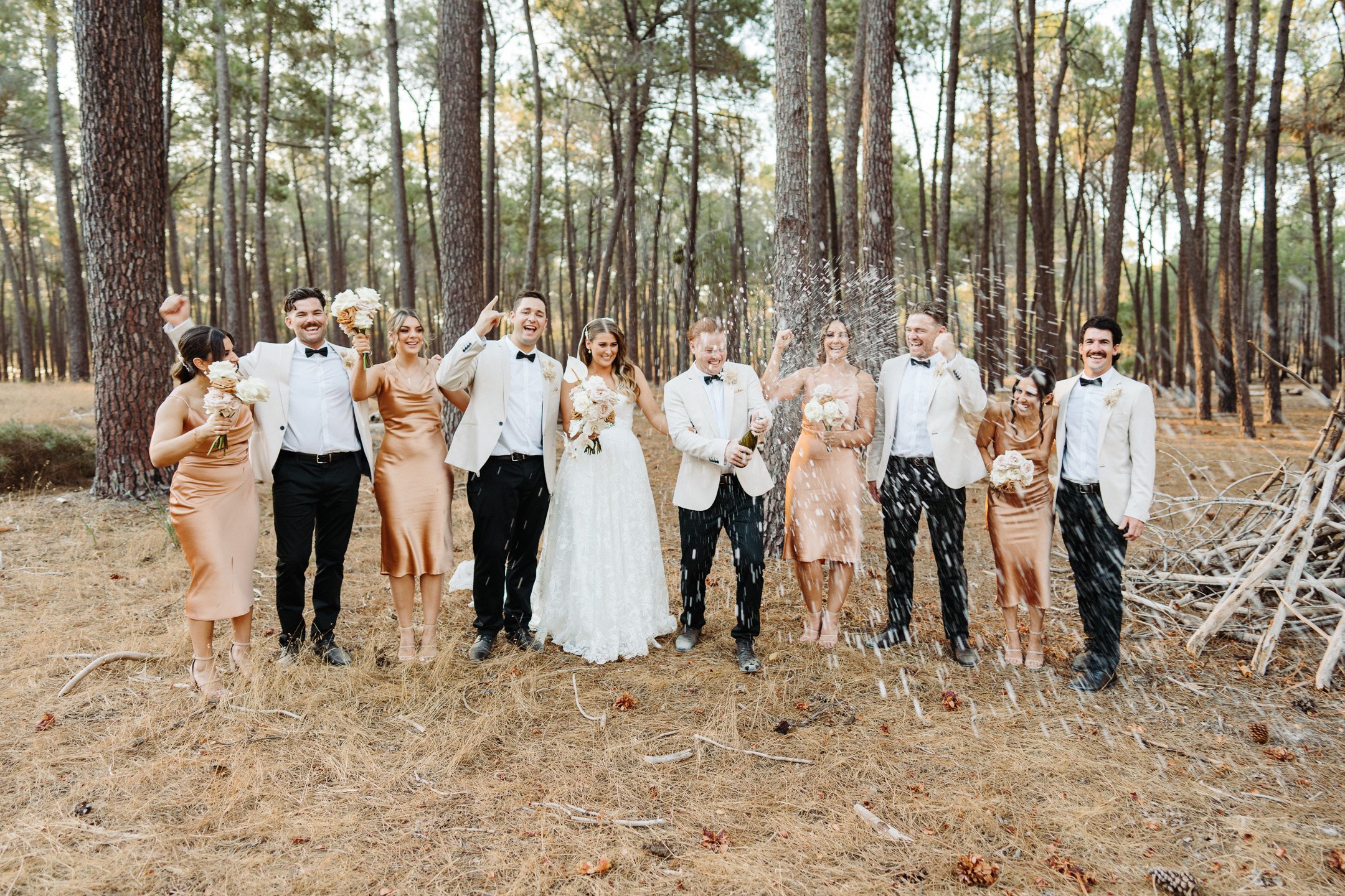 Kellie & Sam Sneak-Peak 2160px-48.jpg