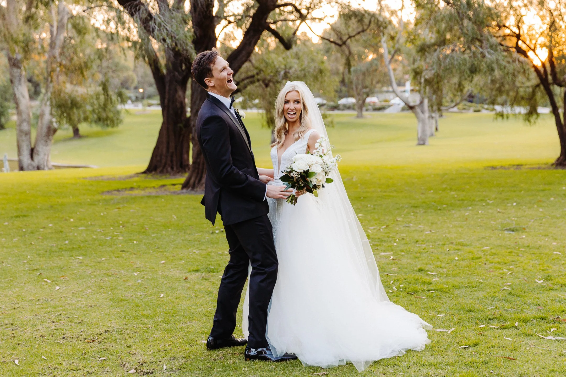 Kellie & Sam Sneak-Peak 2160px-33.jpg