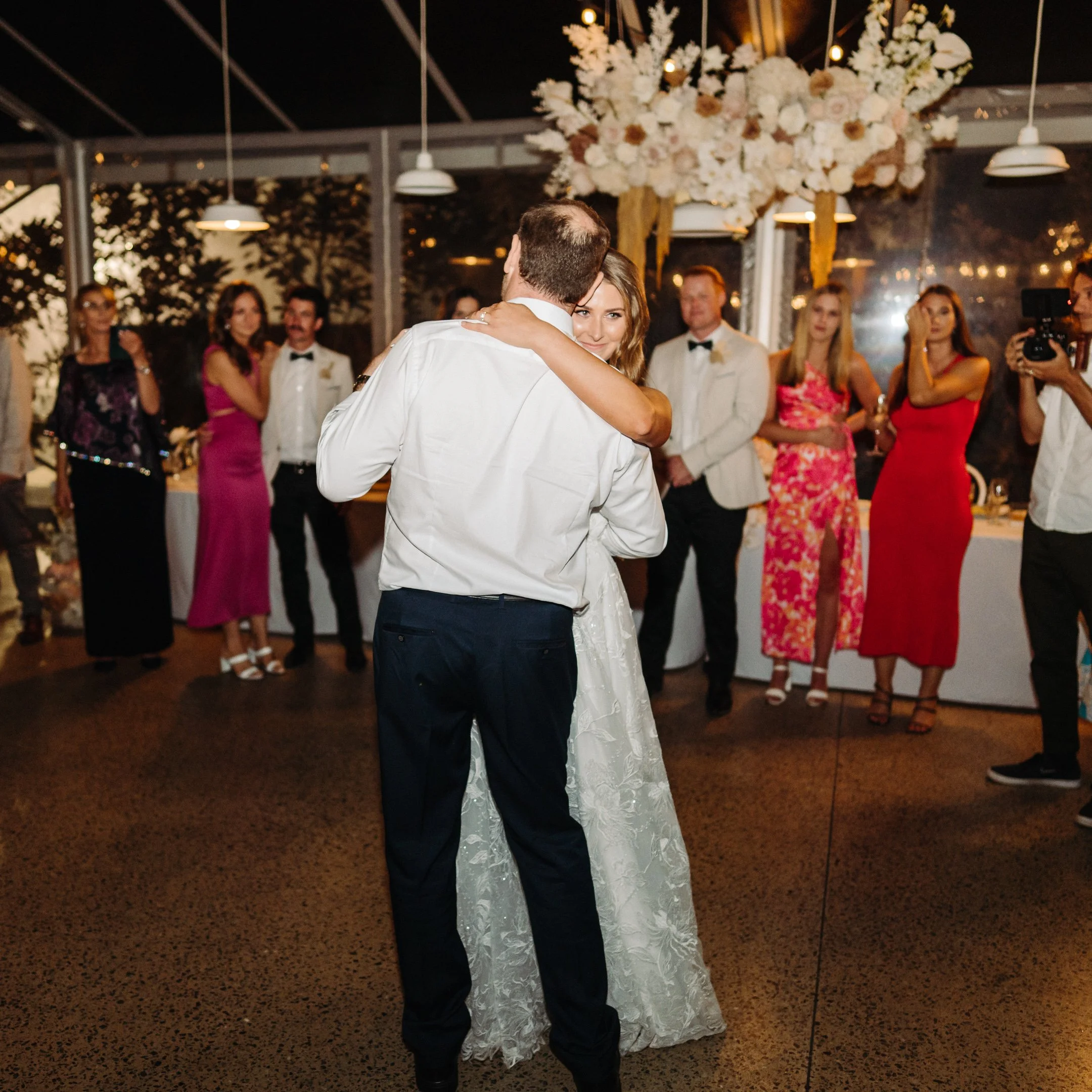 Kellie & Sam Sneak-Peak 2160px-68.jpg
