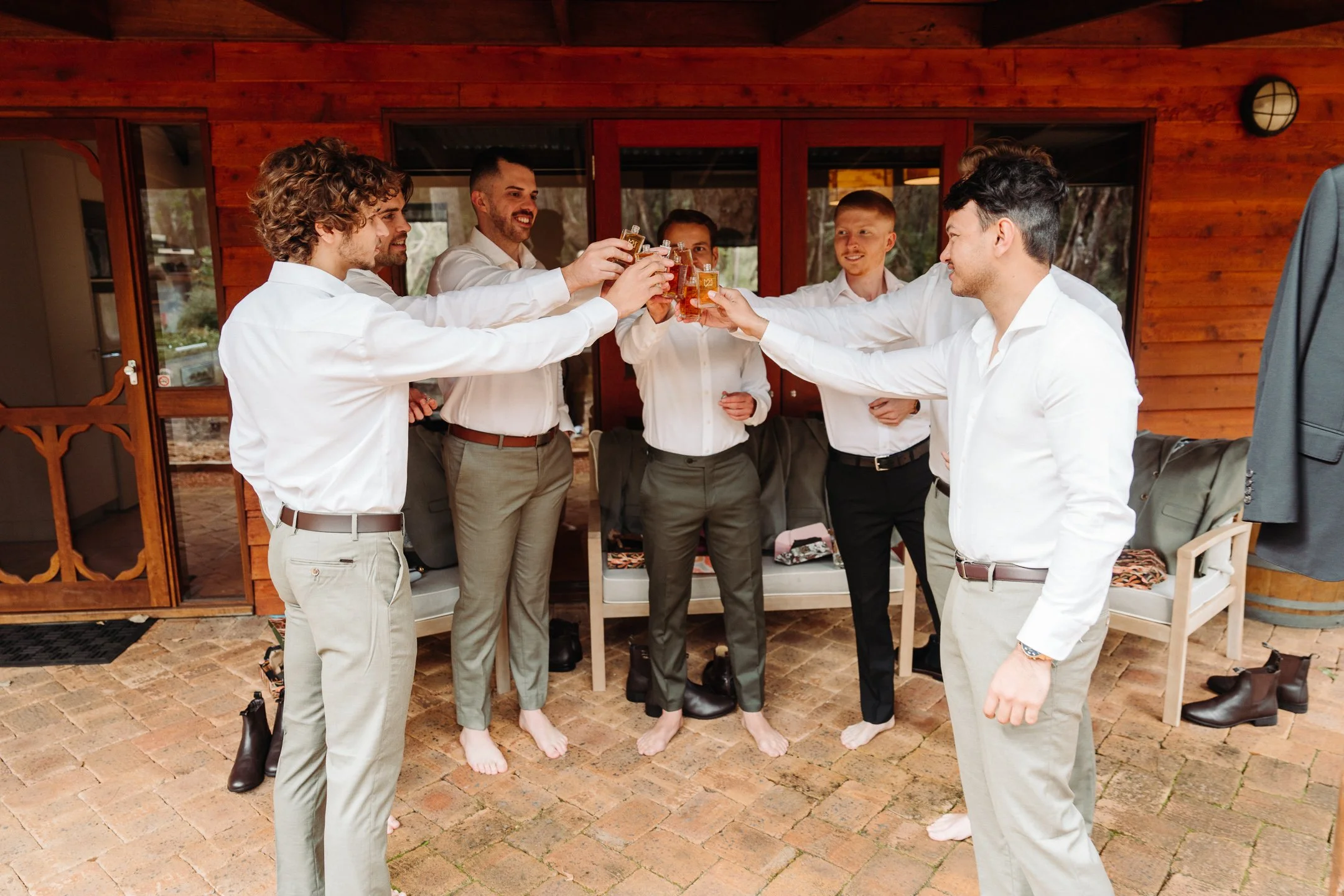 Erin & Russell Sneak-Peak 2160px-21.jpg