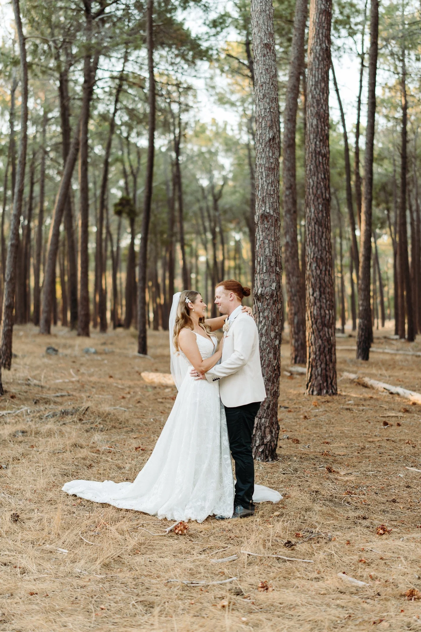 Kellie & Sam Sneak-Peak 2160px-52.jpg