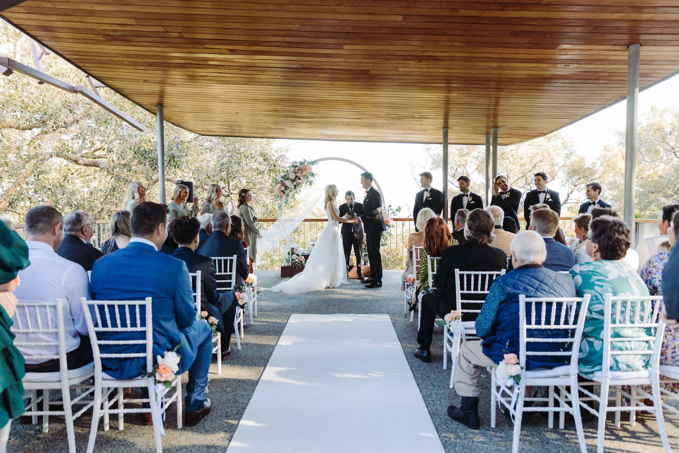 Kellie & Sam Sneak-Peak 2160px-18.jpg