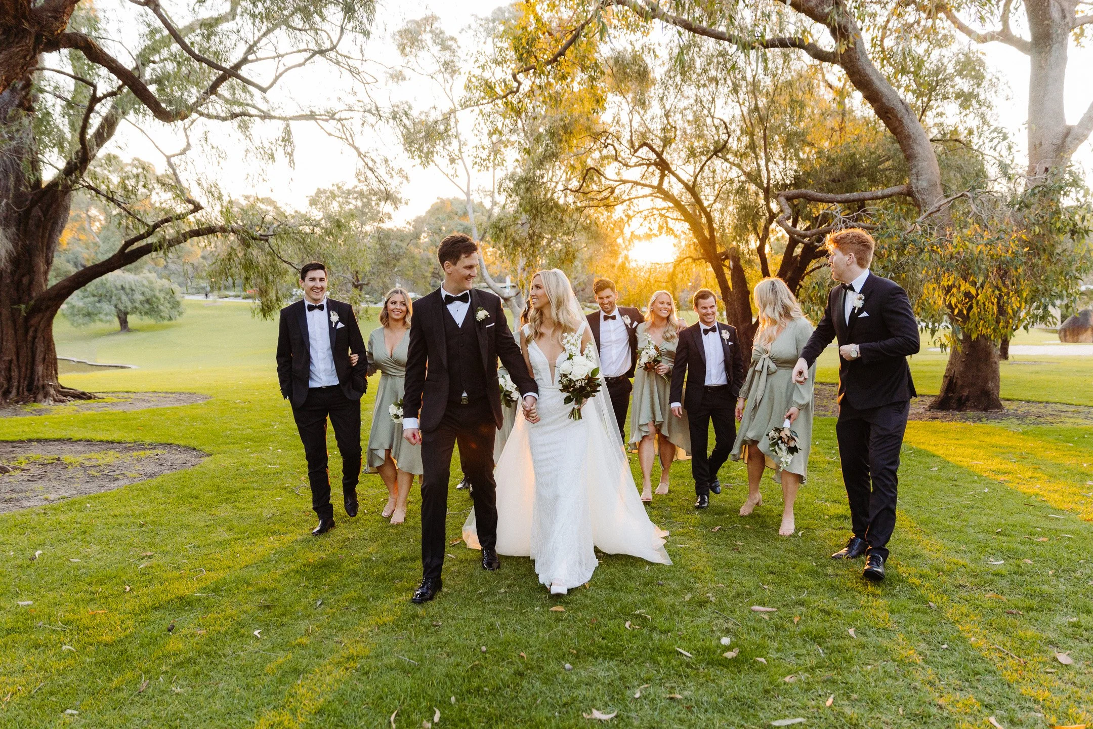 Kellie & Sam Sneak-Peak 2160px-29.jpg