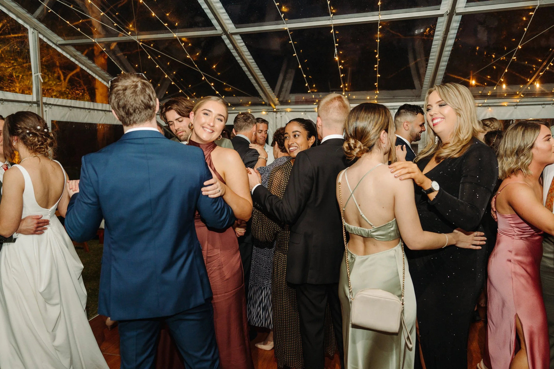 Erin & Russell Sneak-Peak 2160px-63.jpg