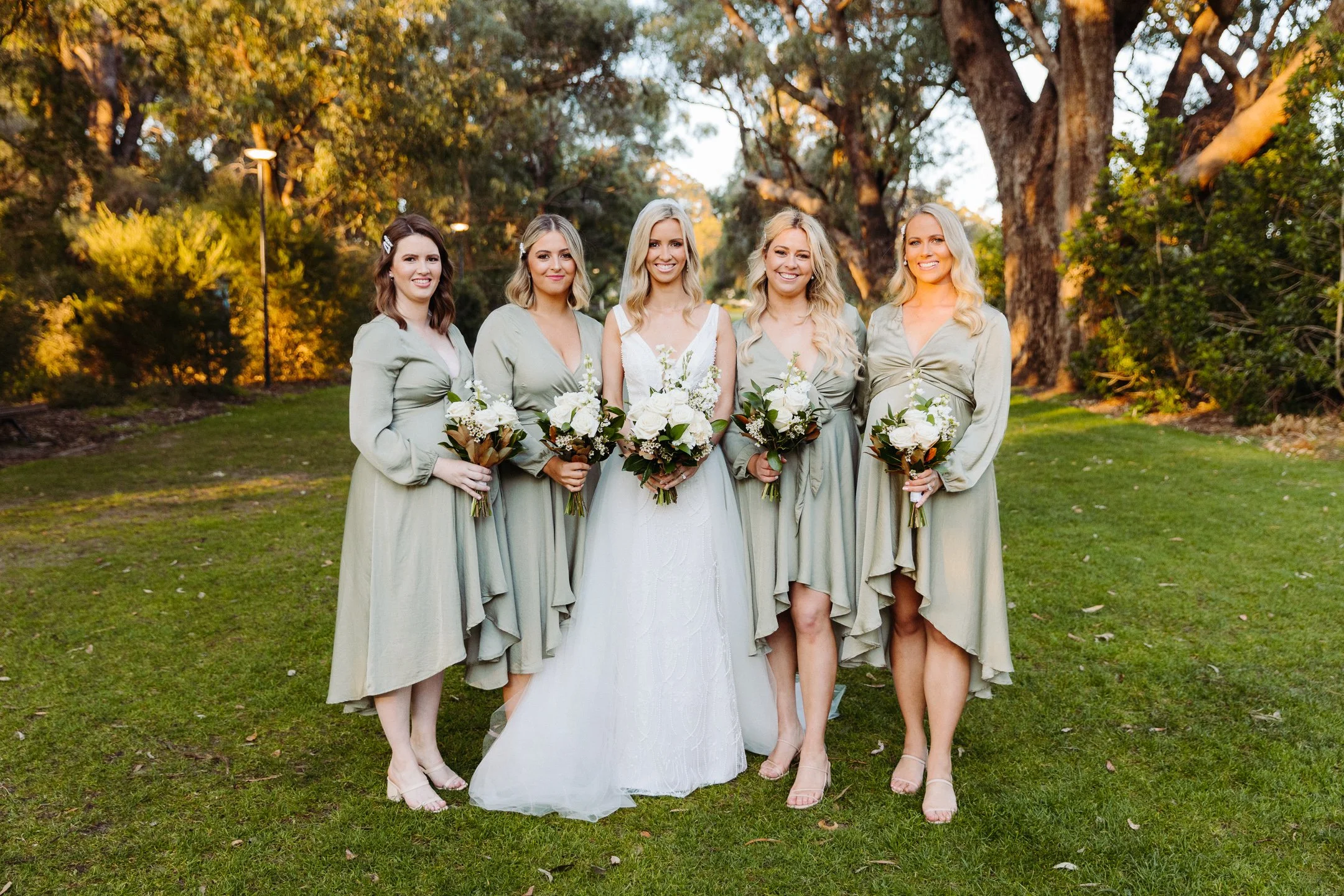 Kellie & Sam Sneak-Peak 2160px-27.jpg