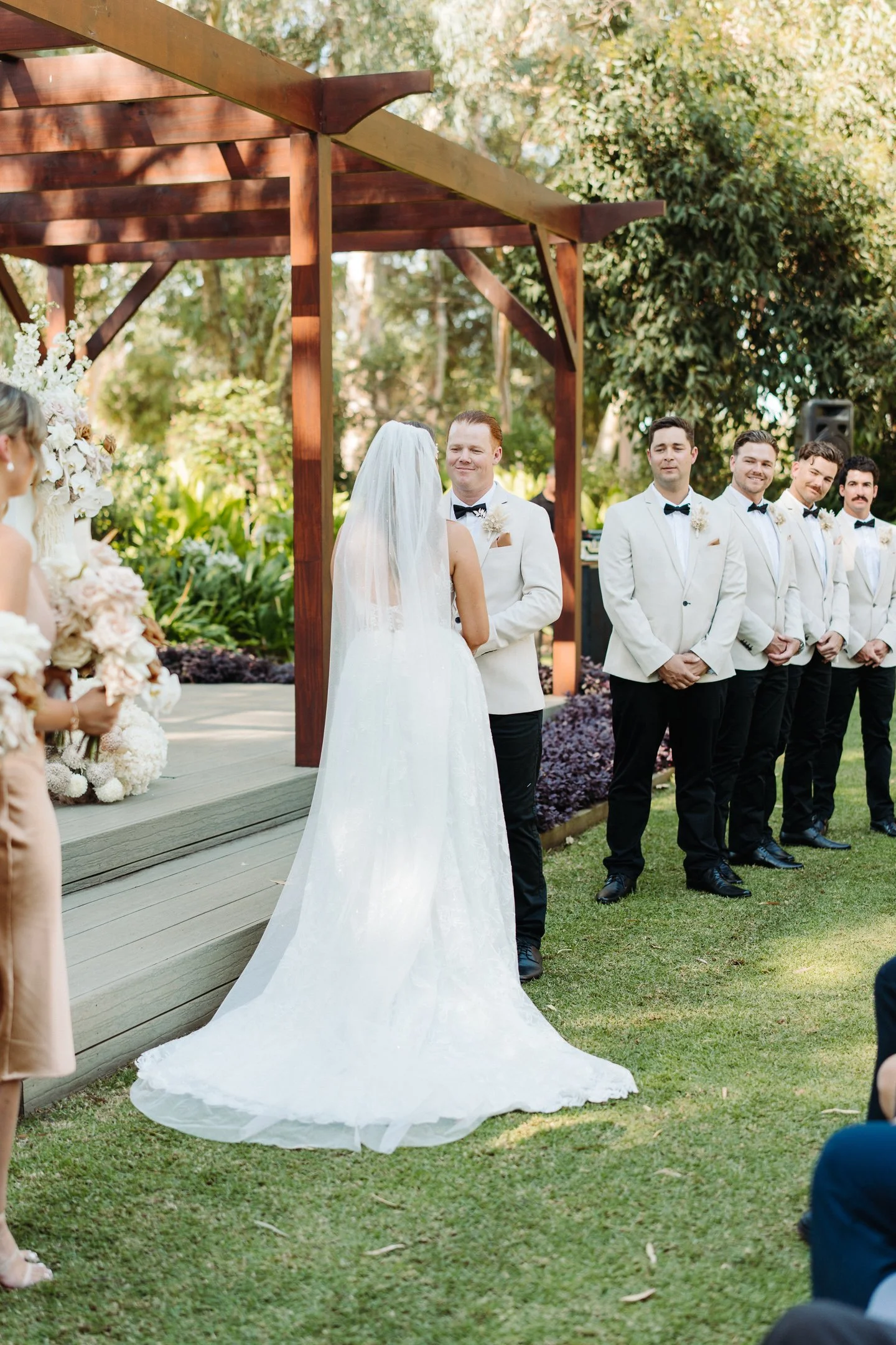 Kellie & Sam Sneak-Peak 2160px-18.jpg