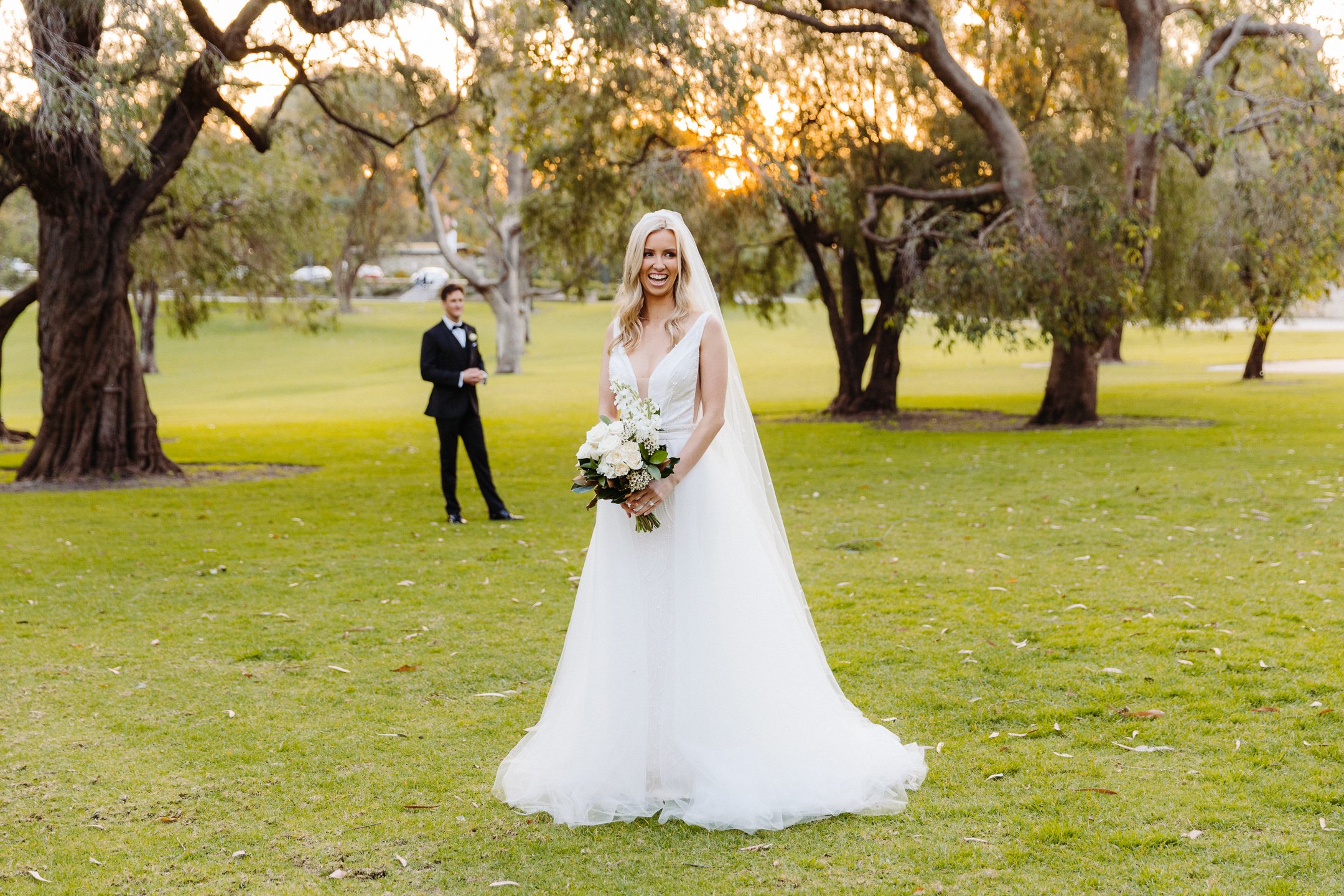 Kellie & Sam Sneak-Peak 2160px-32.jpg