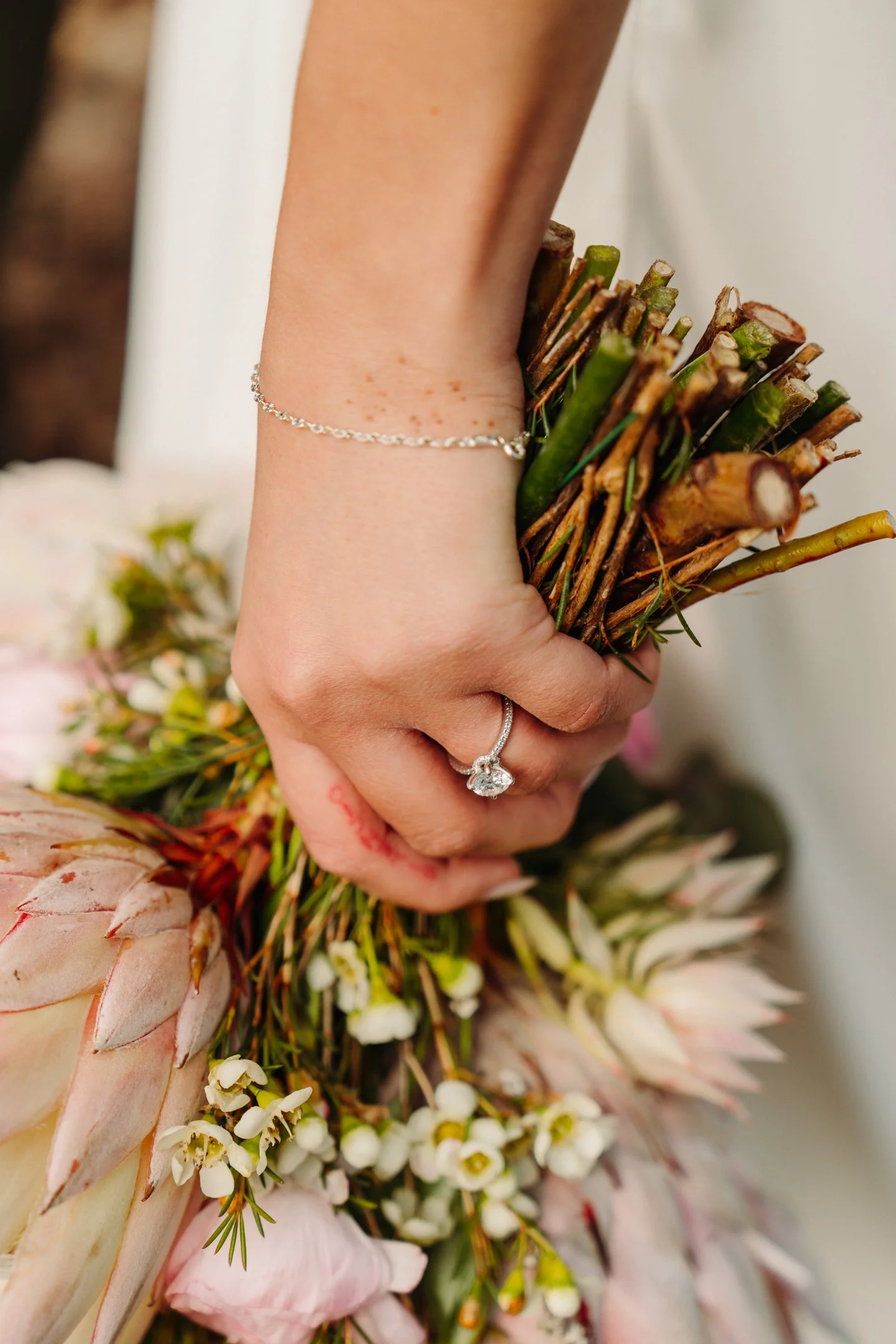 Erin & Russell Sneak-Peak 2160px-36.jpg
