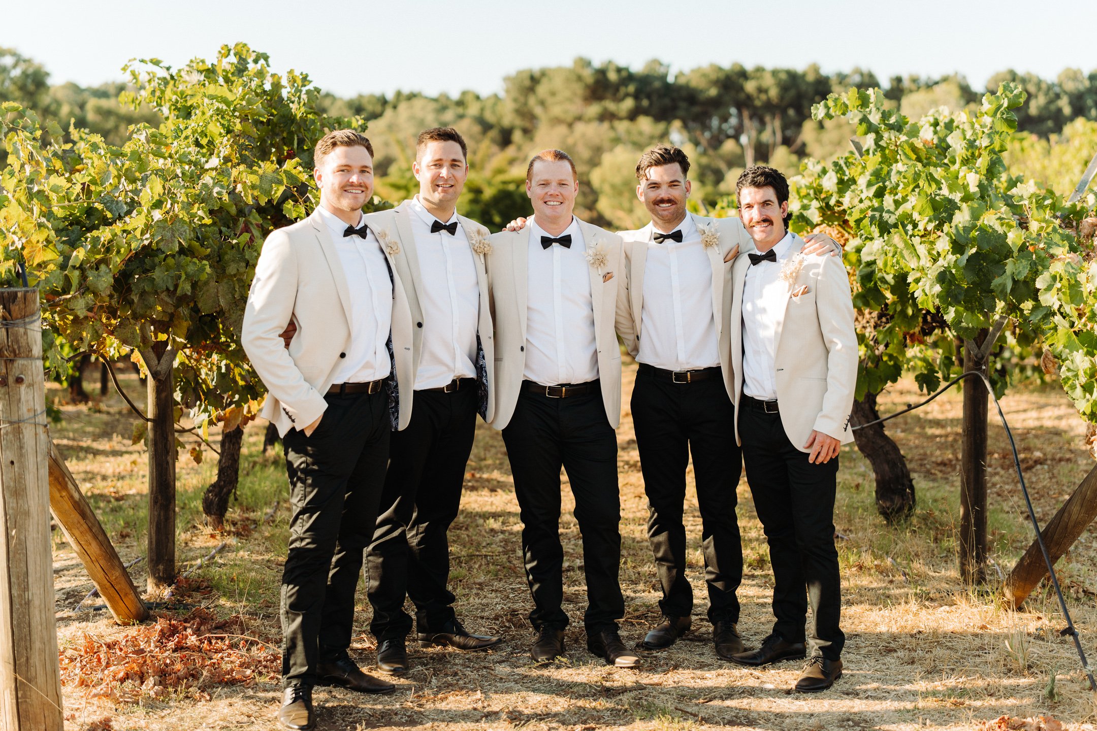 Kellie & Sam Sneak-Peak 2160px-36.jpg