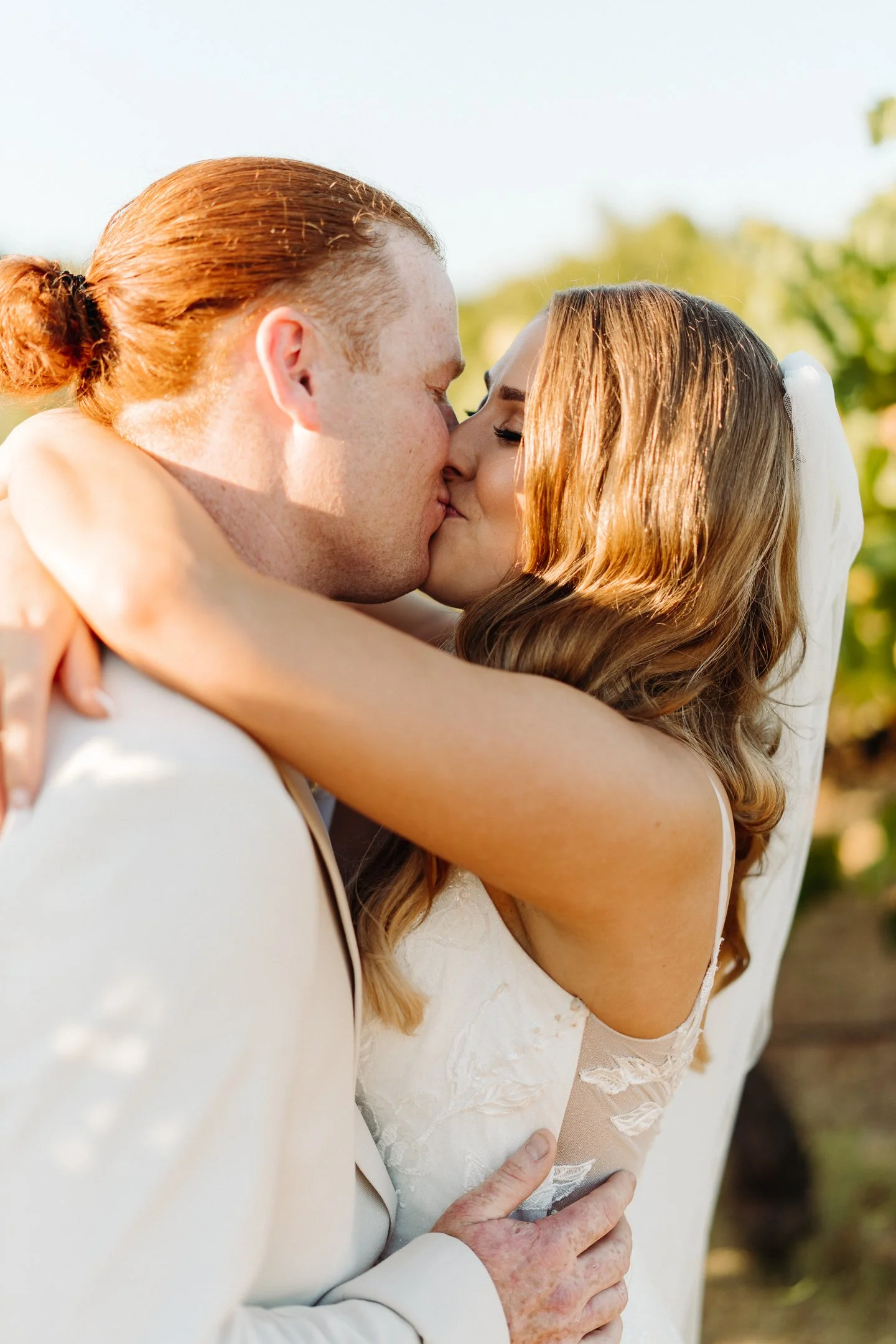 Kellie & Sam Sneak-Peak 2160px-41.jpg