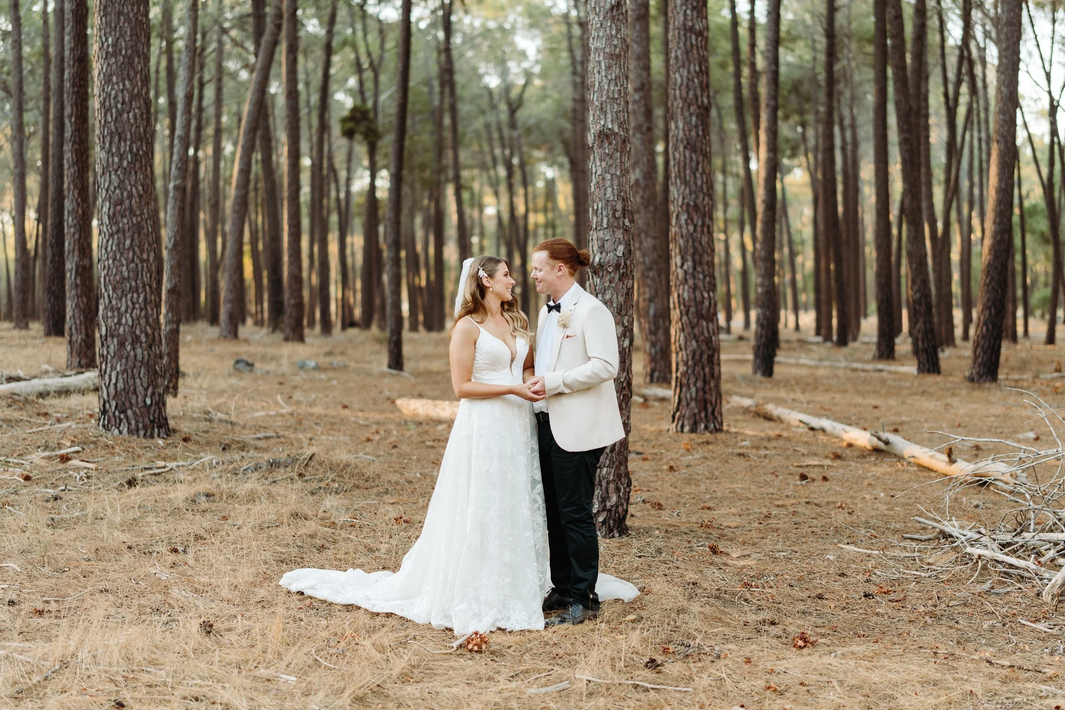 Kellie & Sam Sneak-Peak 2160px-51.jpg