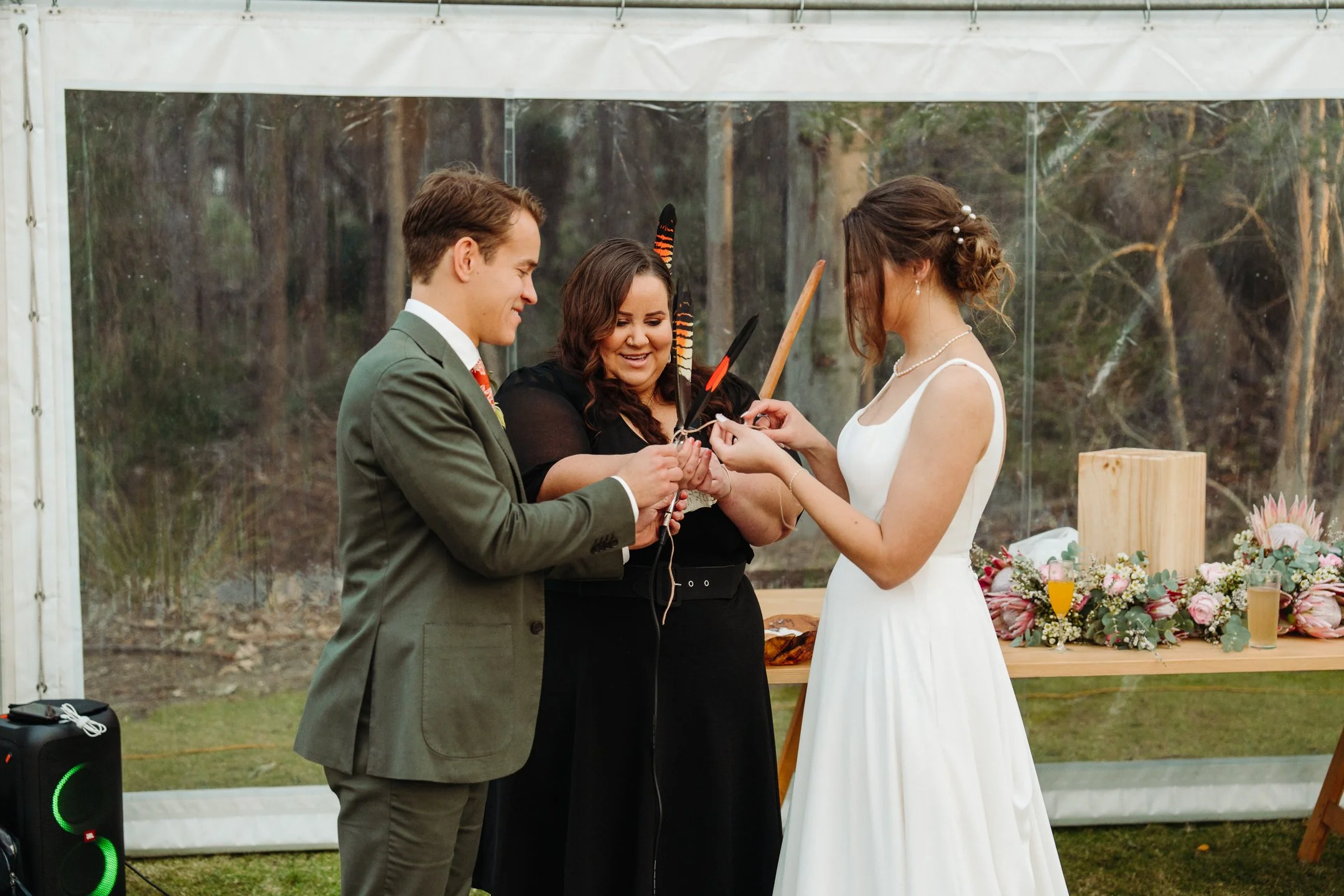 Erin & Russell Sneak-Peak 2160px-47.jpg