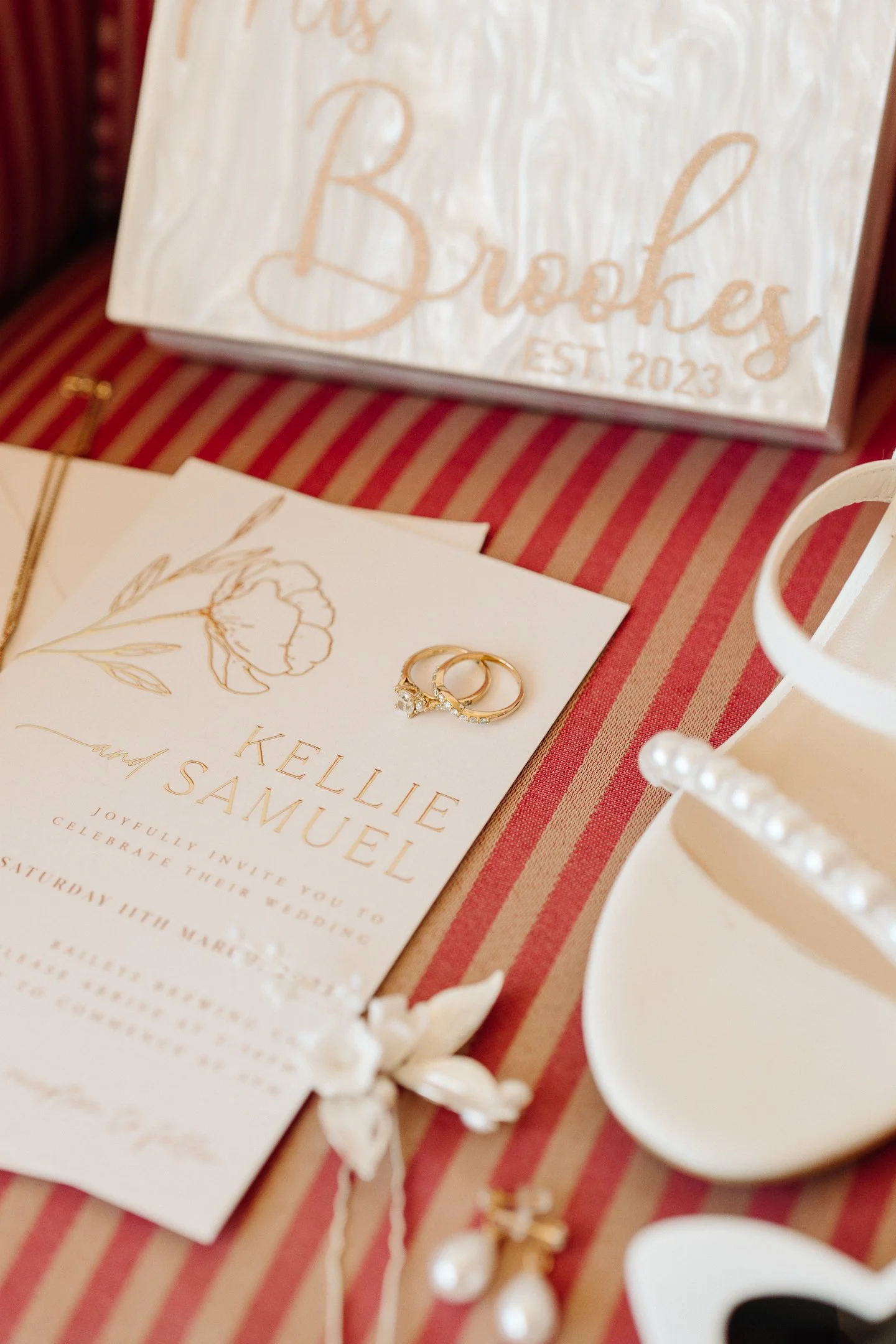 Kellie & Sam Sneak-Peak 2160px-6.jpg