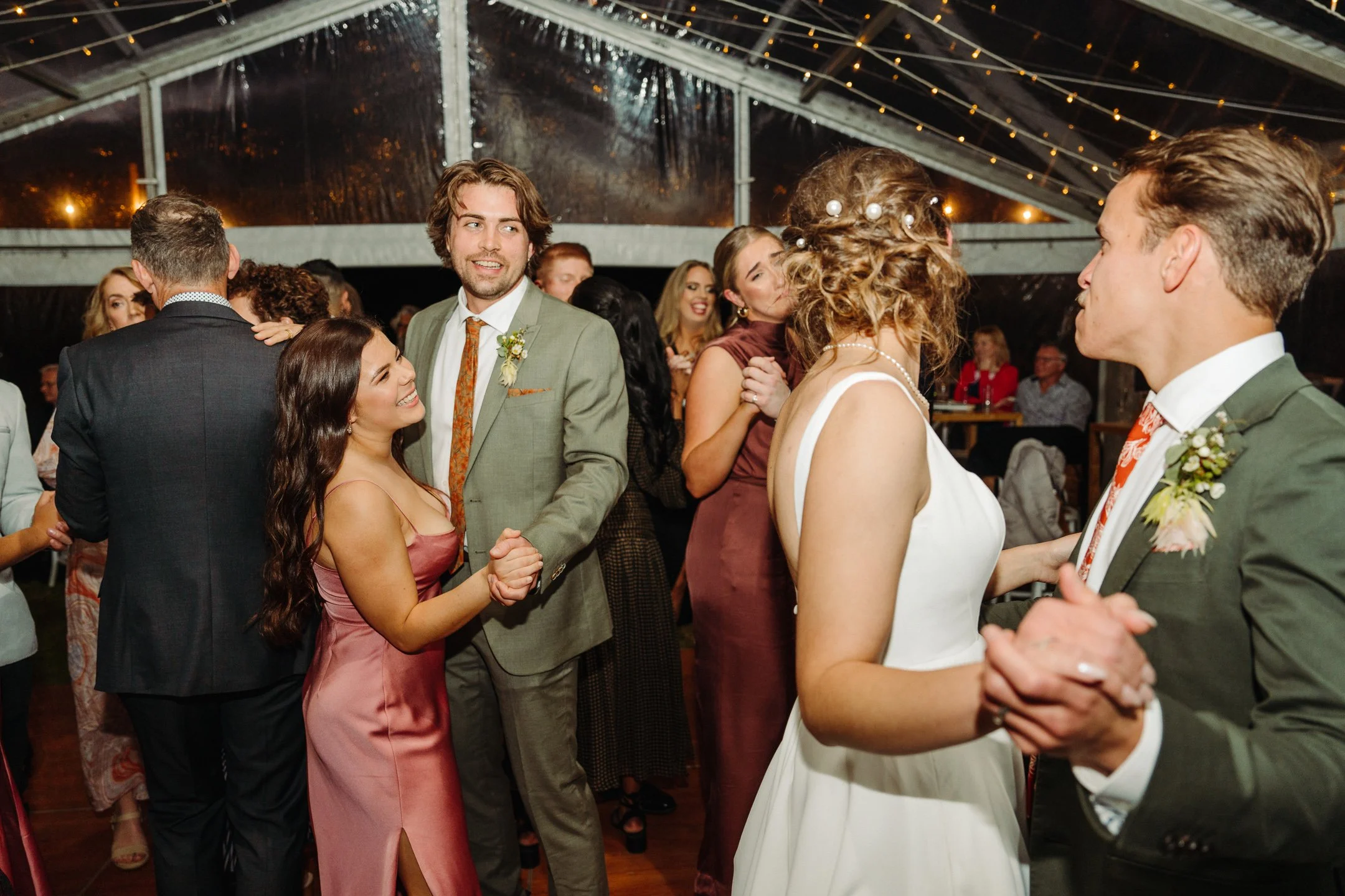 Erin & Russell Sneak-Peak 2160px-61.jpg