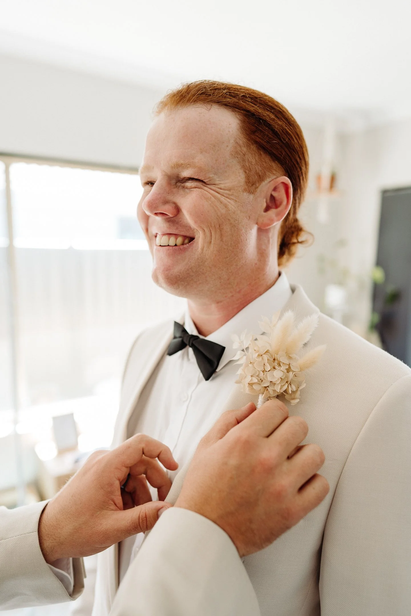 Kellie & Sam Sneak-Peak 2160px-3.jpg