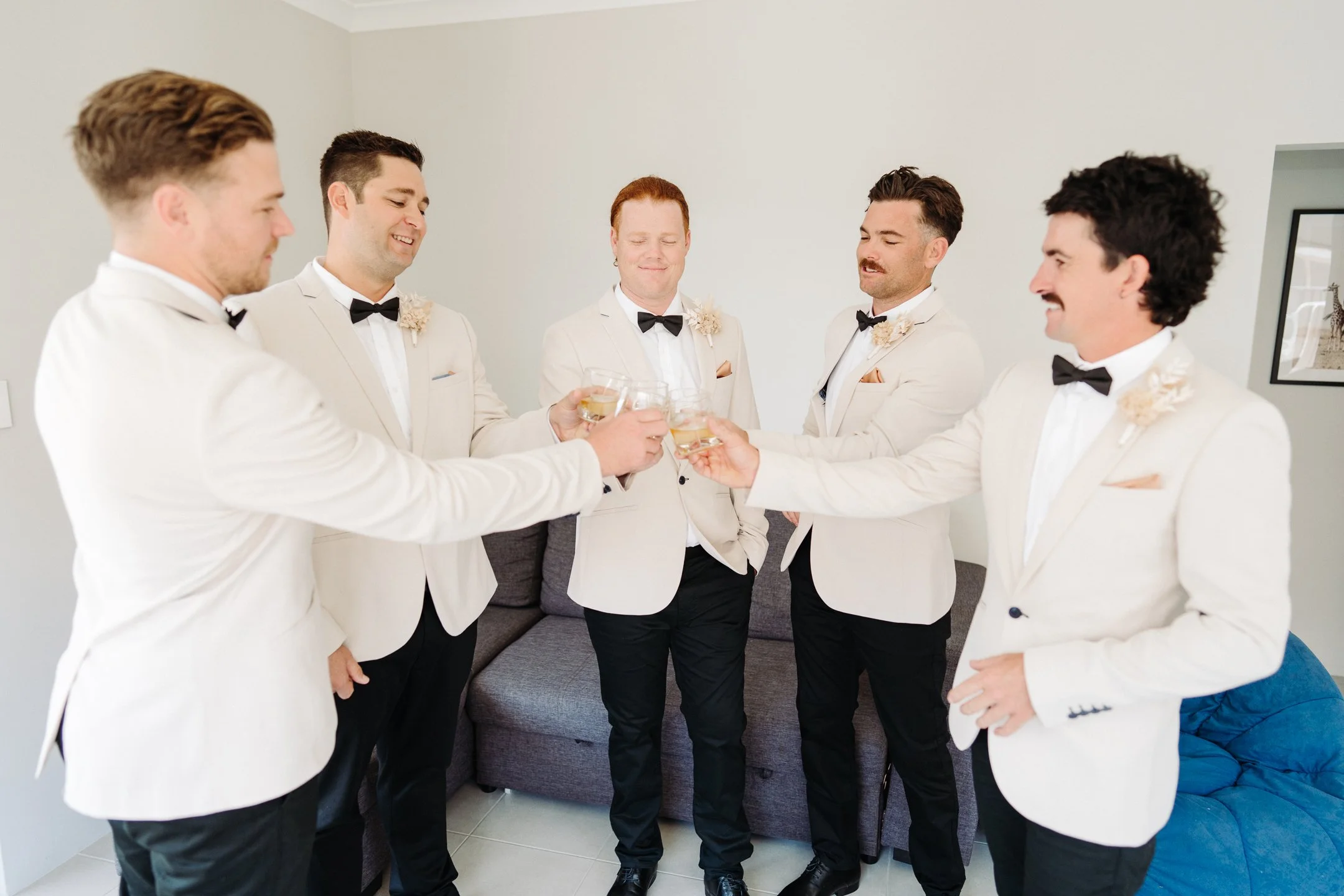 Kellie & Sam Sneak-Peak 2160px-4.jpg