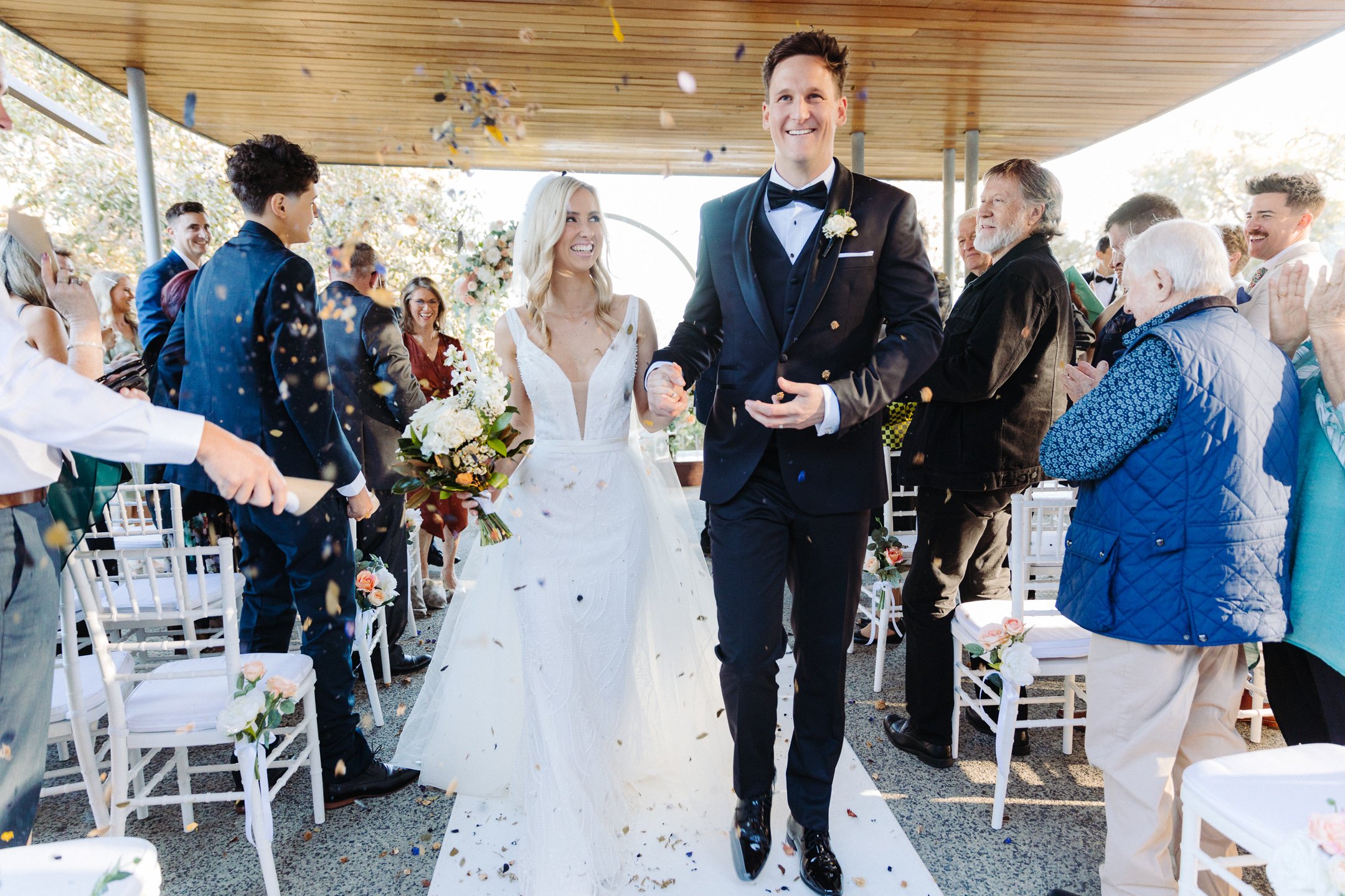 Kellie & Sam Sneak-Peak 2160px-22.jpg