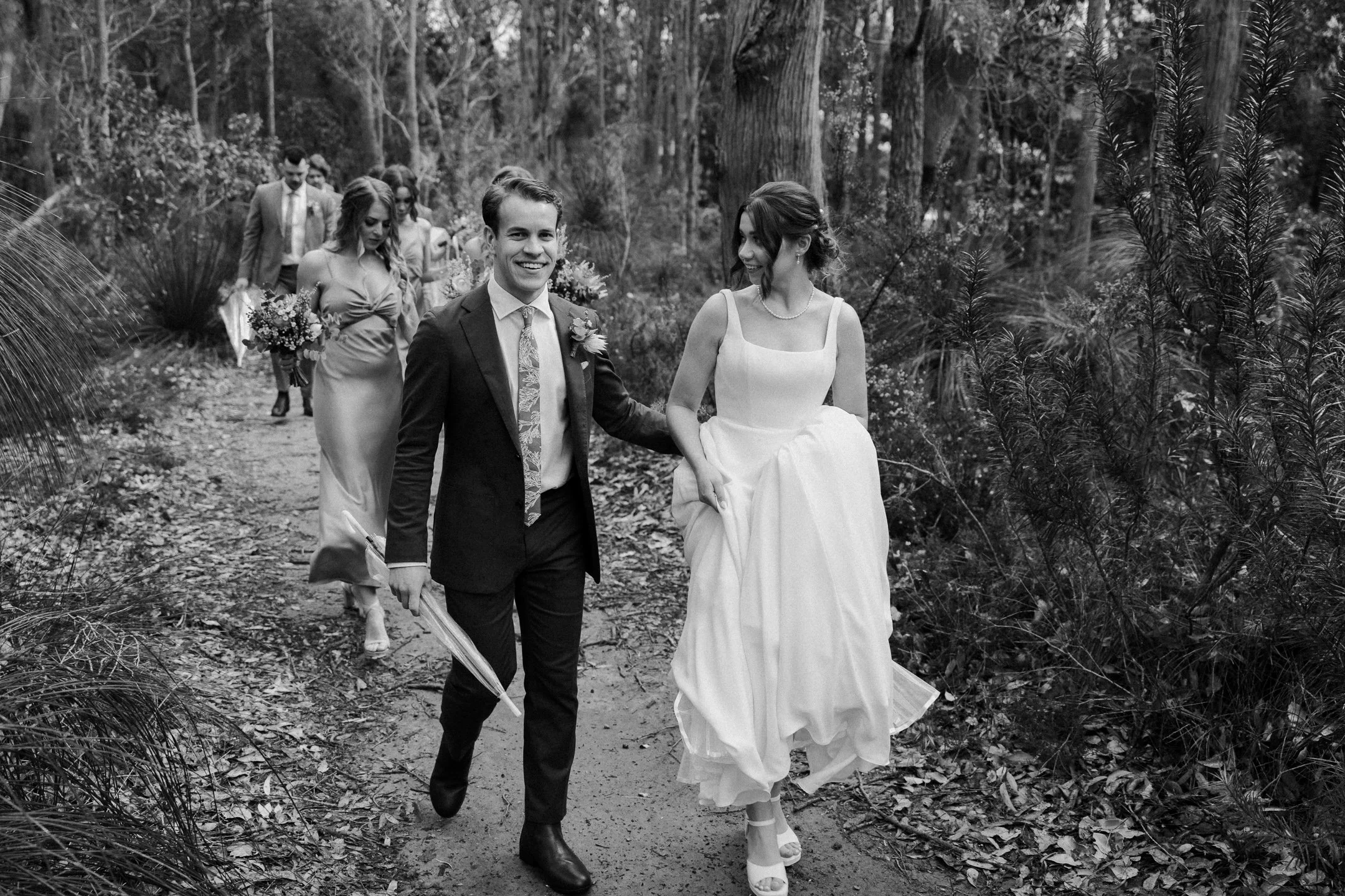 Erin & Russell Sneak-Peak 2160px-29.jpg