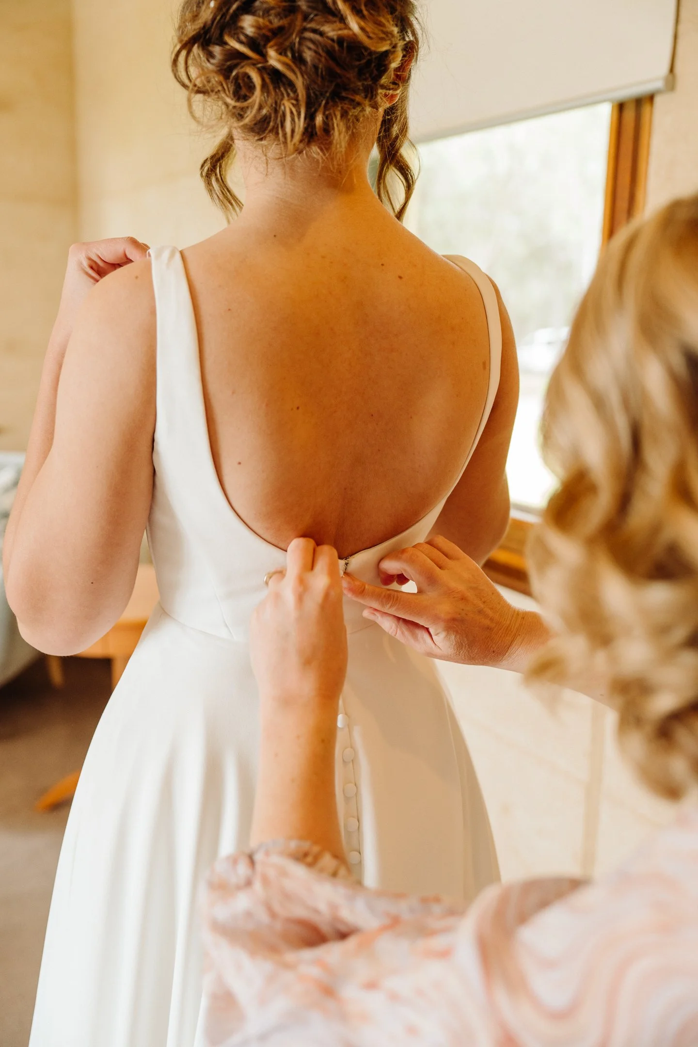 Erin & Russell Sneak-Peak 2160px-7.jpg