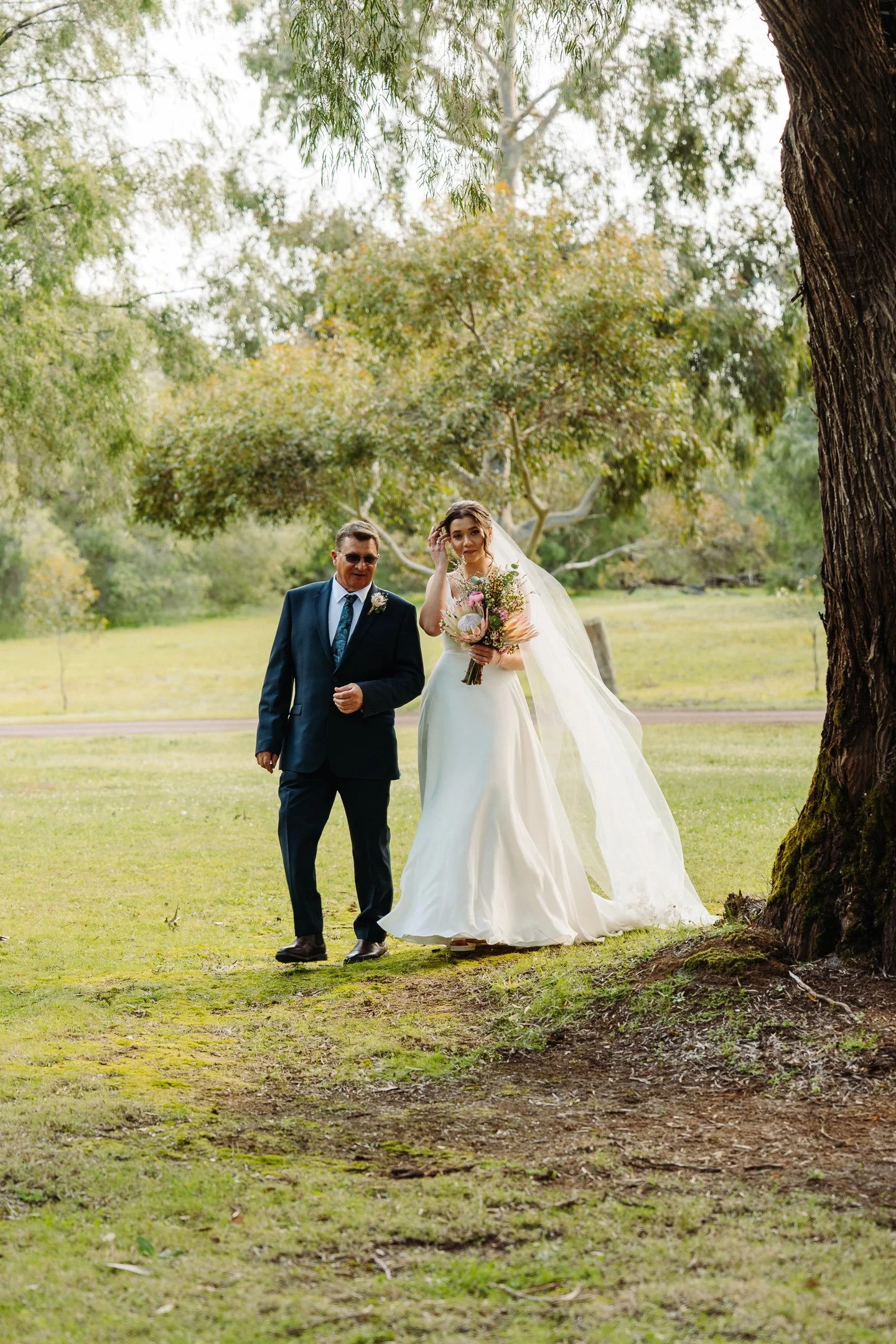 Erin & Russell Sneak-Peak 2160px-38.jpg