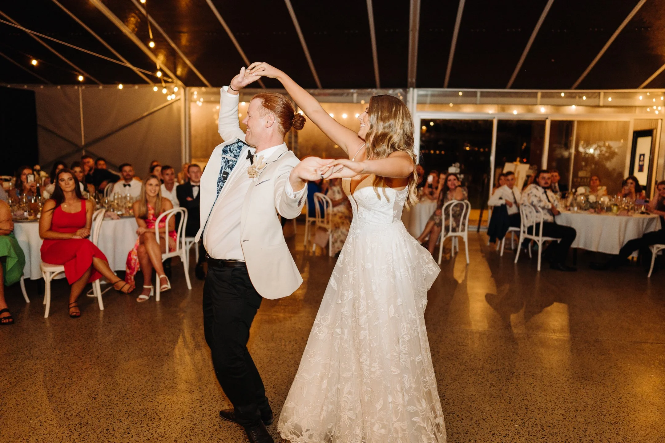 Kellie & Sam Sneak-Peak 2160px-64.jpg