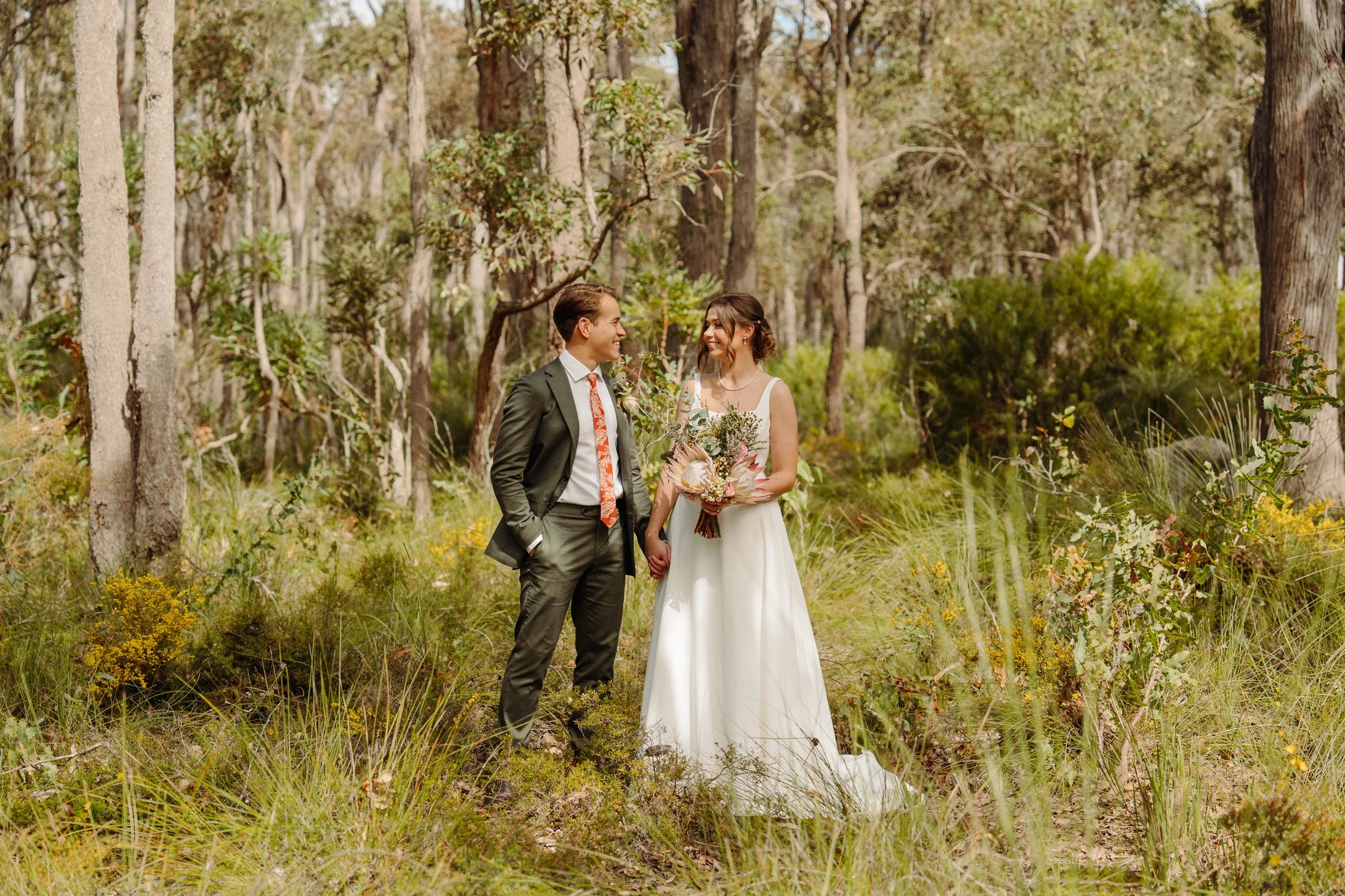 Erin & Russell Sneak-Peak 2160px-34.jpg