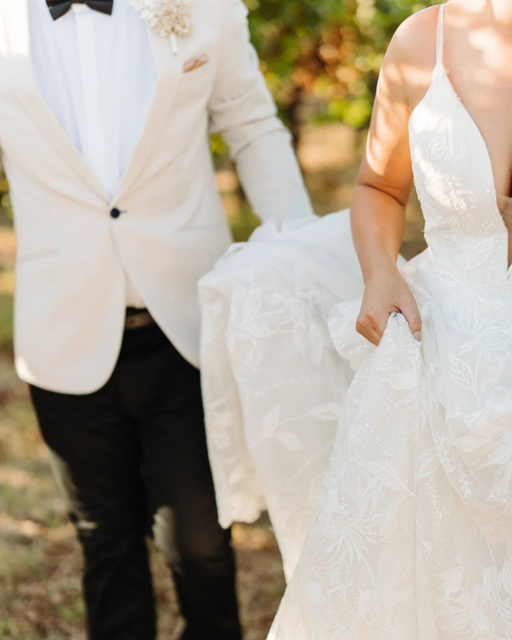 Kellie & Sam Sneak-Peak 2160px-44.jpg