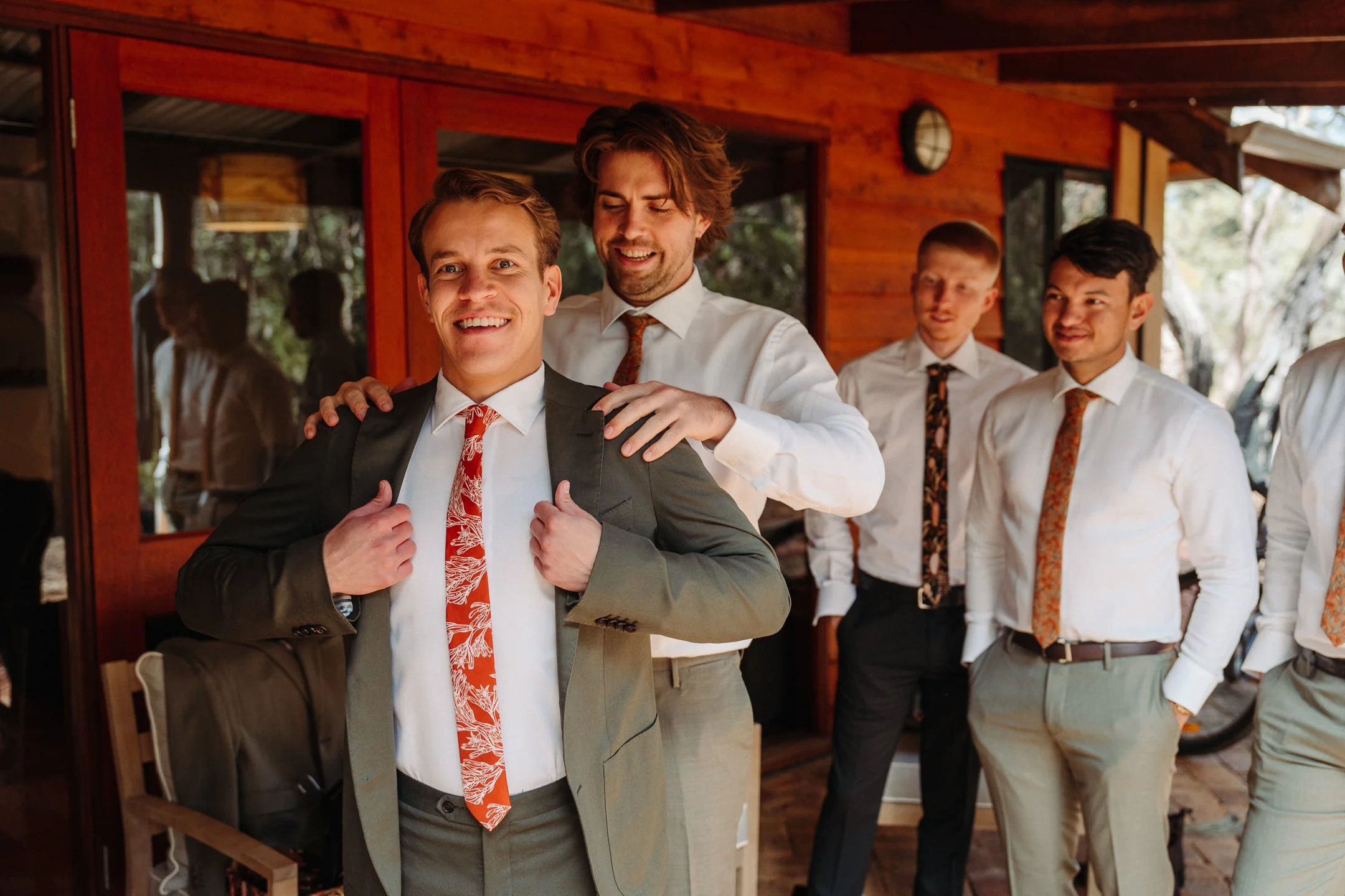 Erin & Russell Sneak-Peak 2160px-22.jpg