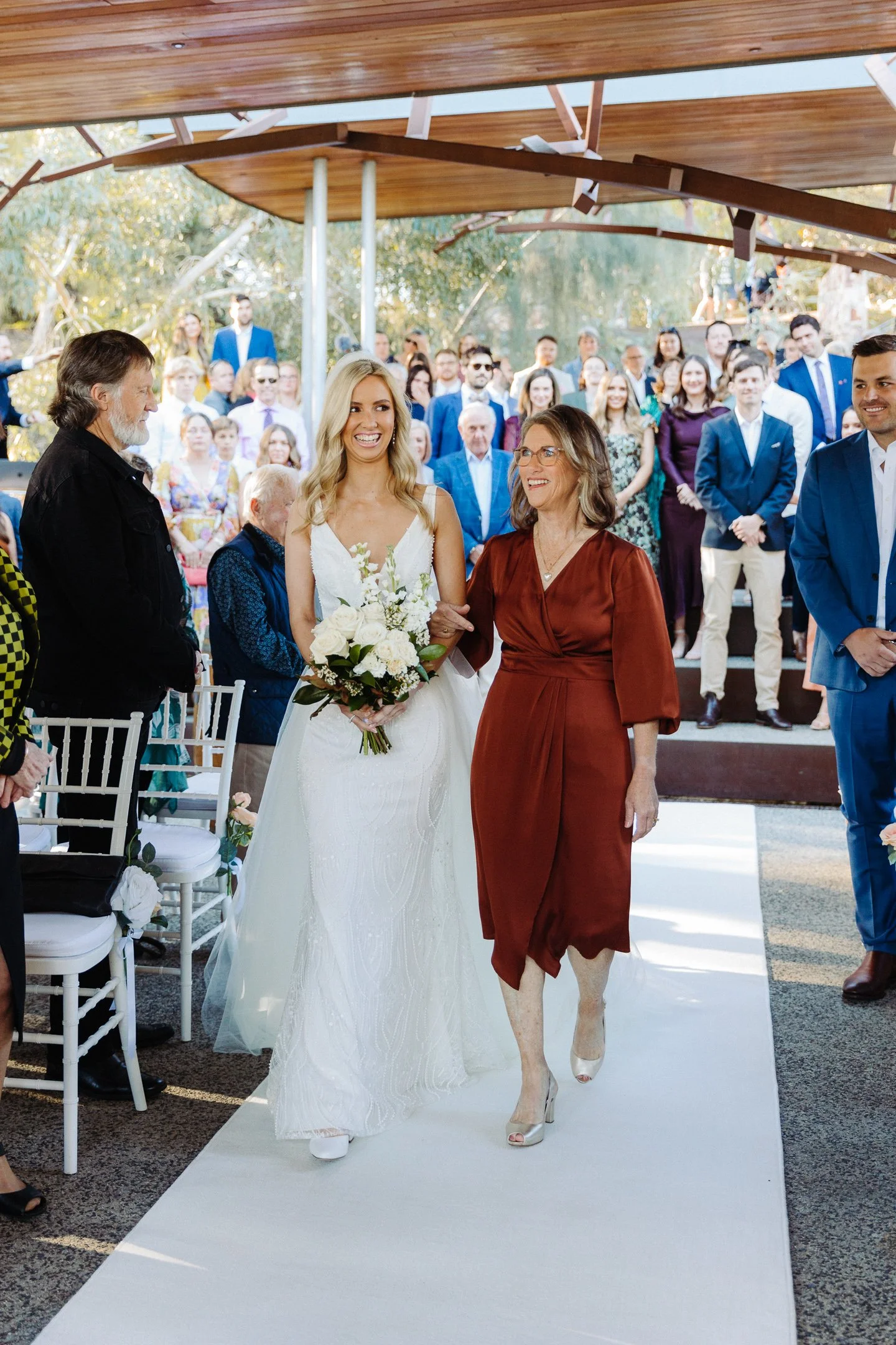 Kellie & Sam Sneak-Peak 2160px-17.jpg