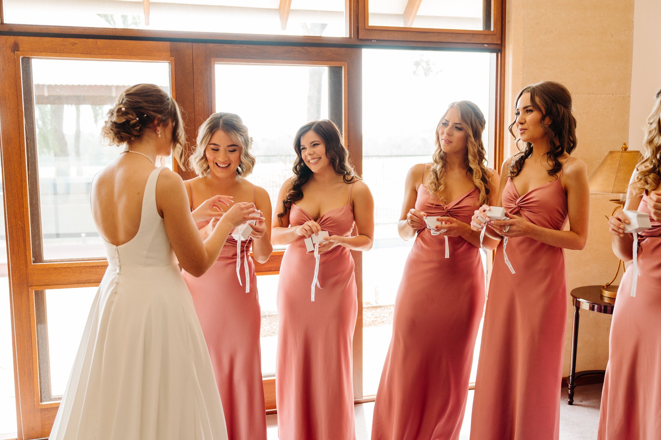 Erin & Russell Sneak-Peak 2160px-13.jpg