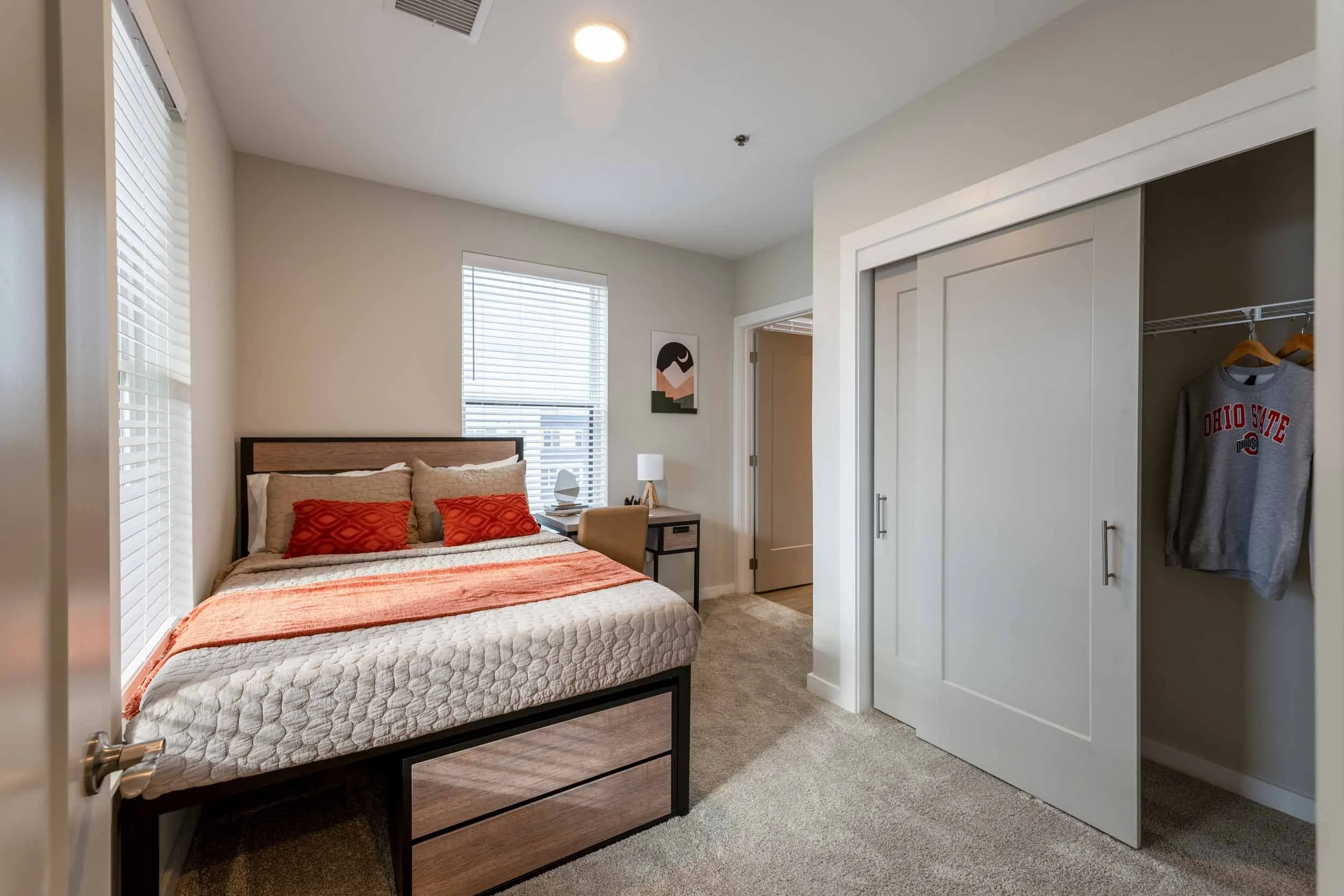 Peer on 7th | Off-Campus Apartments near OSU in Columbus, OH | Bedroom