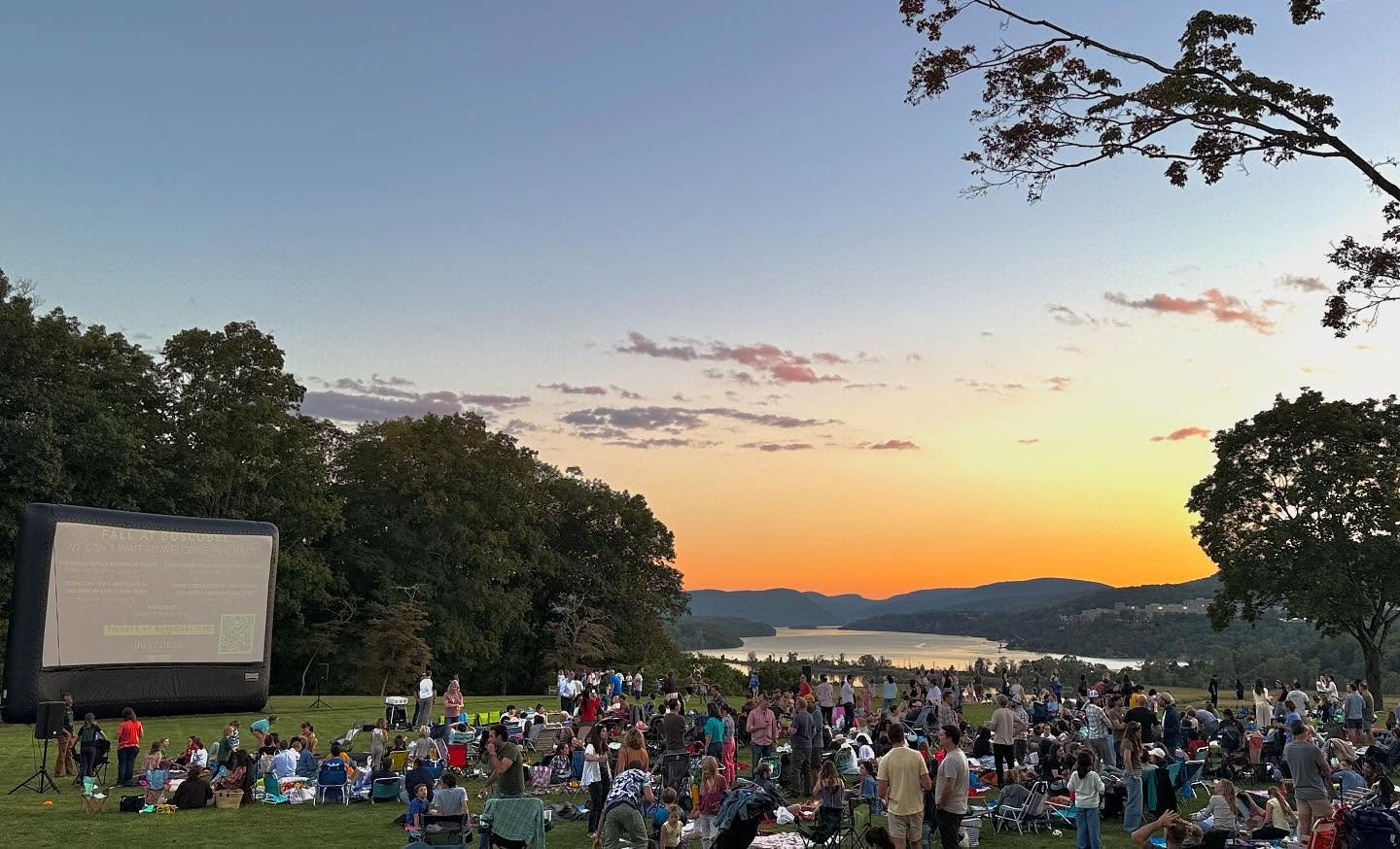 Thanks to the wonderful @boscobelhg and thanks to the fun crowd of families and friends who joined us last night for our last film of the season. We love our community!