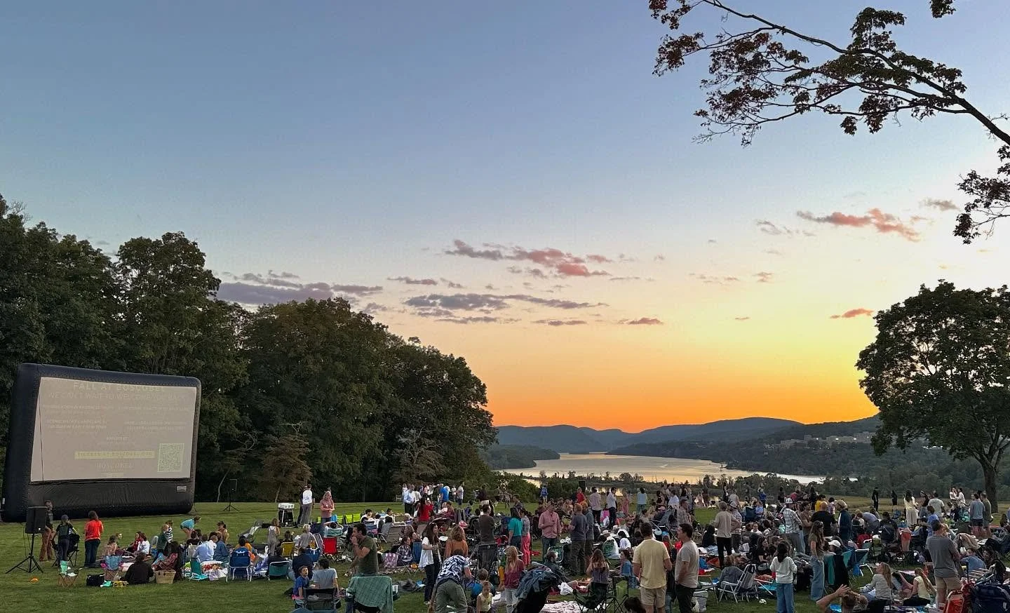 Thanks to the wonderful @boscobelhg and thanks to the fun crowd of families and friends who joined us last night for our last film of the season. We love our community!