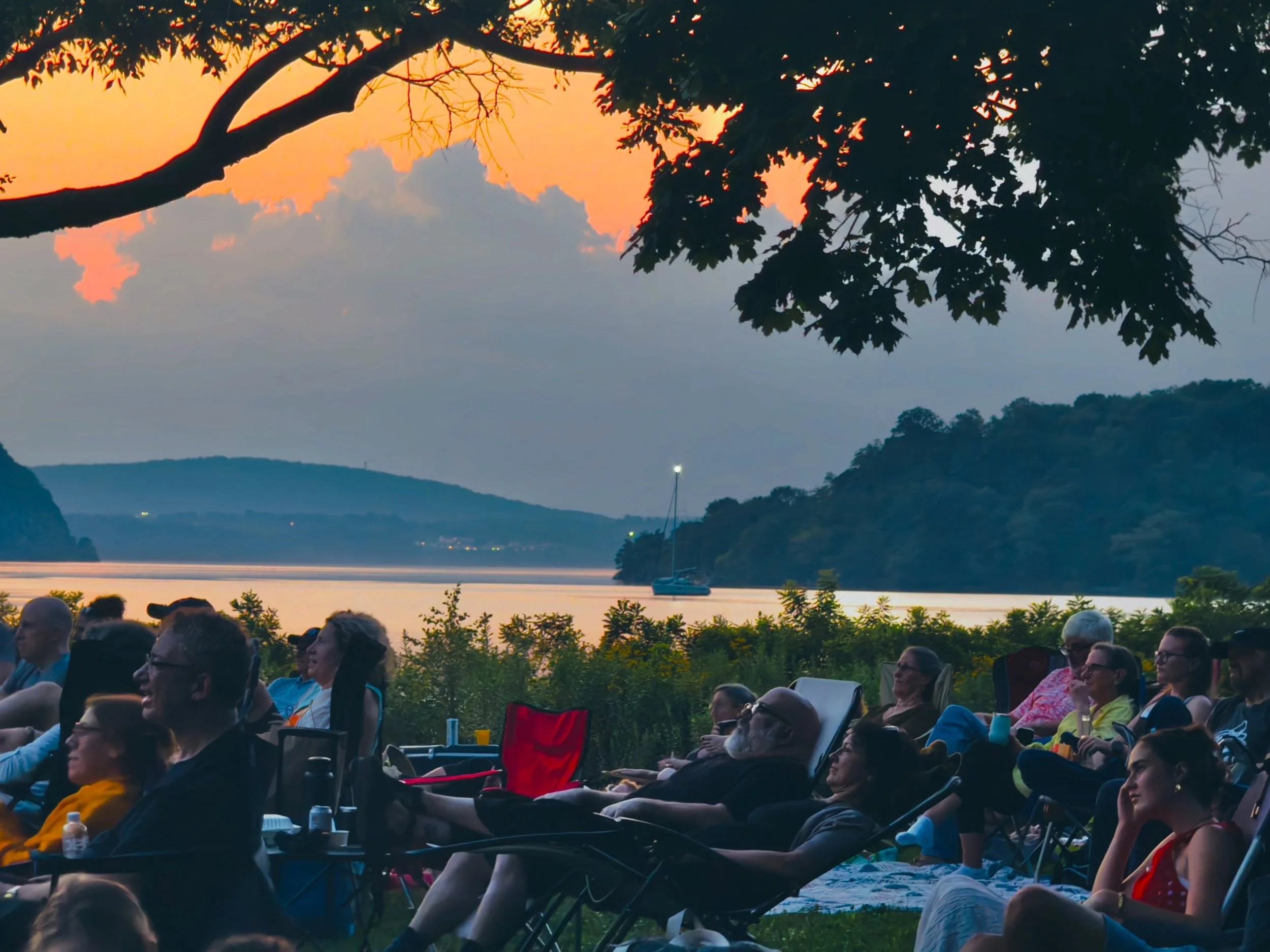 What a nice night last night! From the show on the horizon to the glimmer on screen. Thanks to all who came out to enjoy together the gloam of summertime in our village. 

Let&rsquo;s meet there again on Sept 19! 

#whenharrymetsally #coldspringfilms
