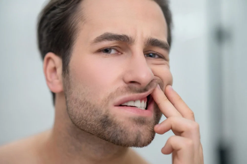 itchy gums