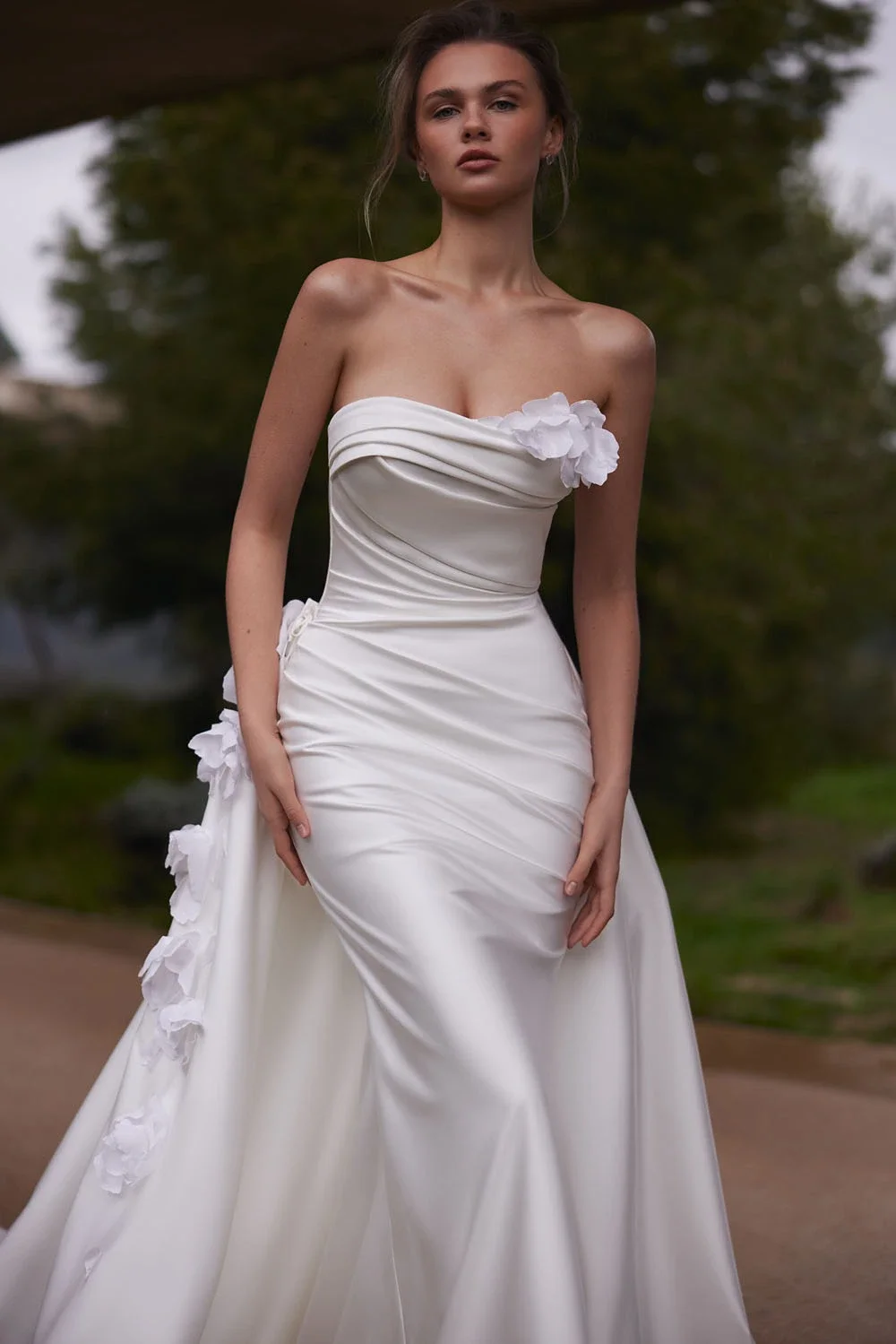 uploads_1757507256740-eva_lendel_less_is_more_v_capella_2.webp