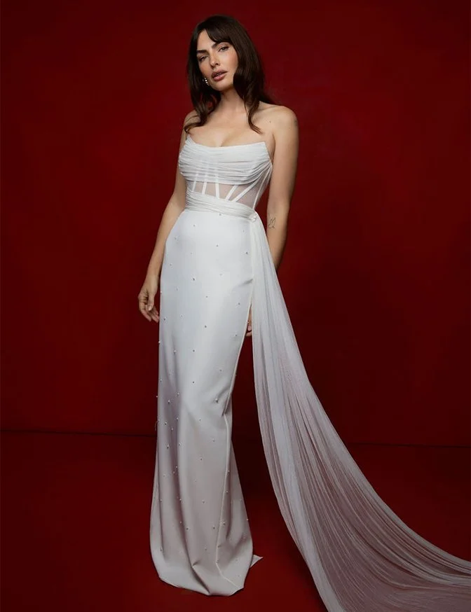 SARAH SEVEN lou lou / size 12 /
WAS £2995 NOW £995