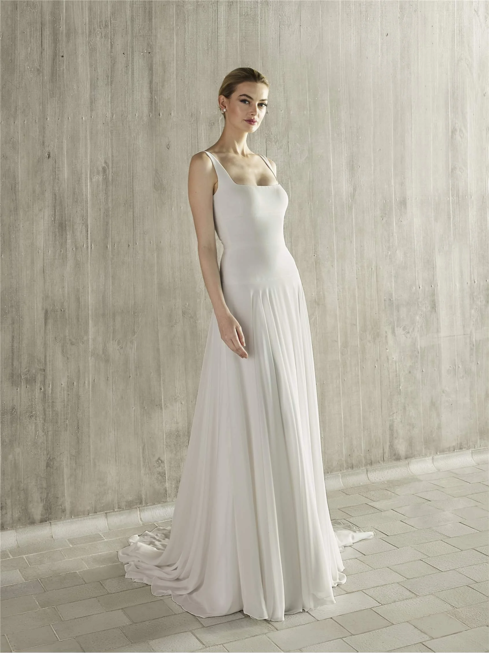 PRONOVIAS / jordina / size 14 / WAS £1590 NOW £595