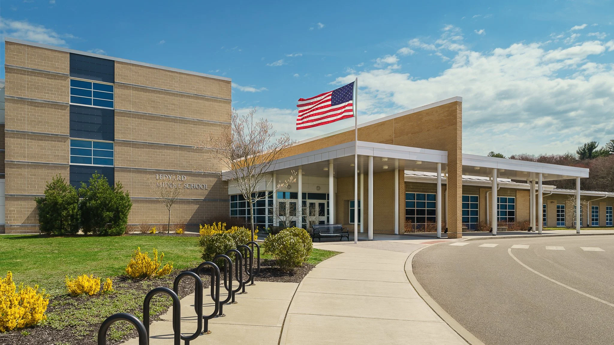 ledyard middle school-entrance-architecture-silver petrucelli