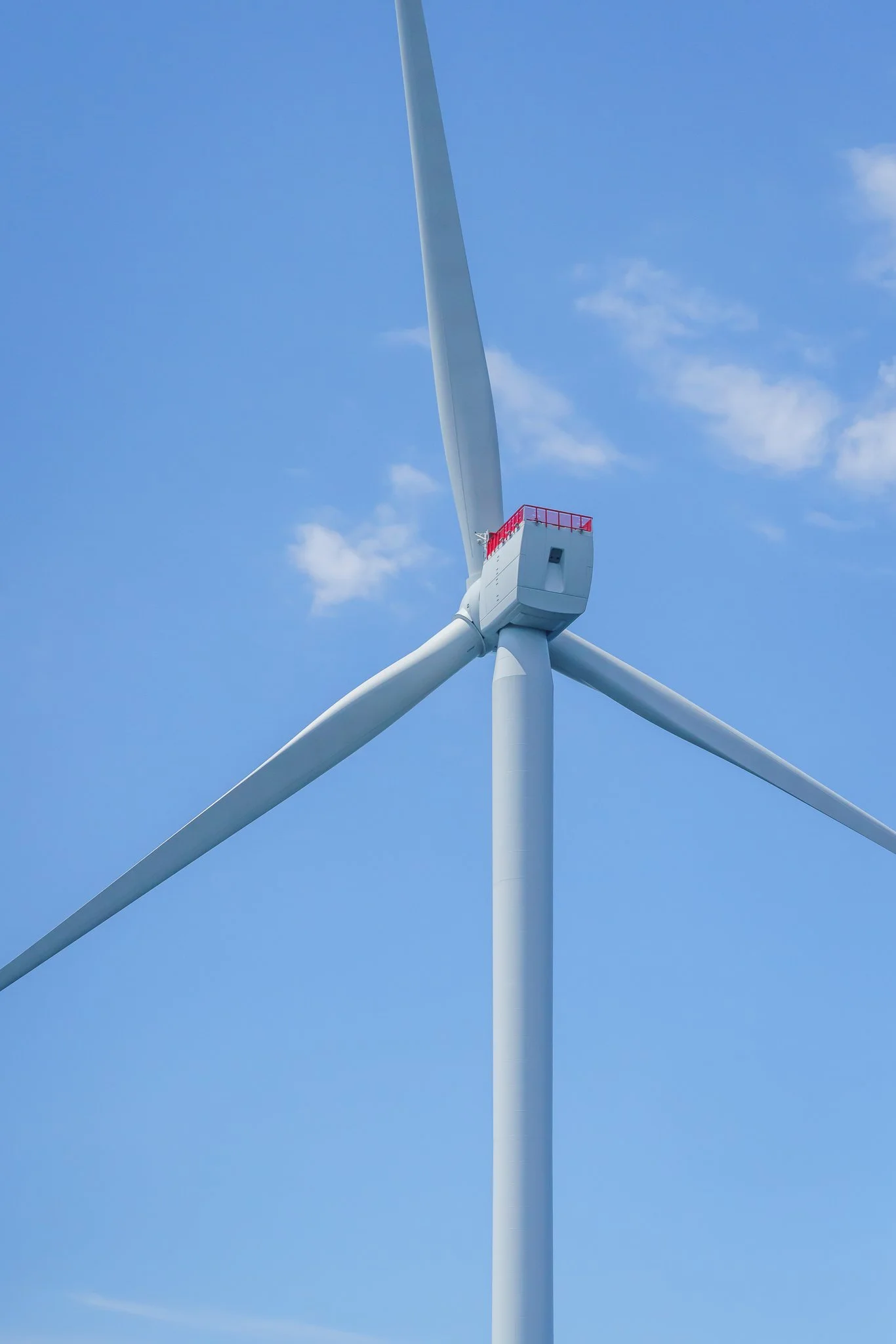 south-fork-wind-offshore-turbine-detail-atlantic-ocean-new-york.jpg