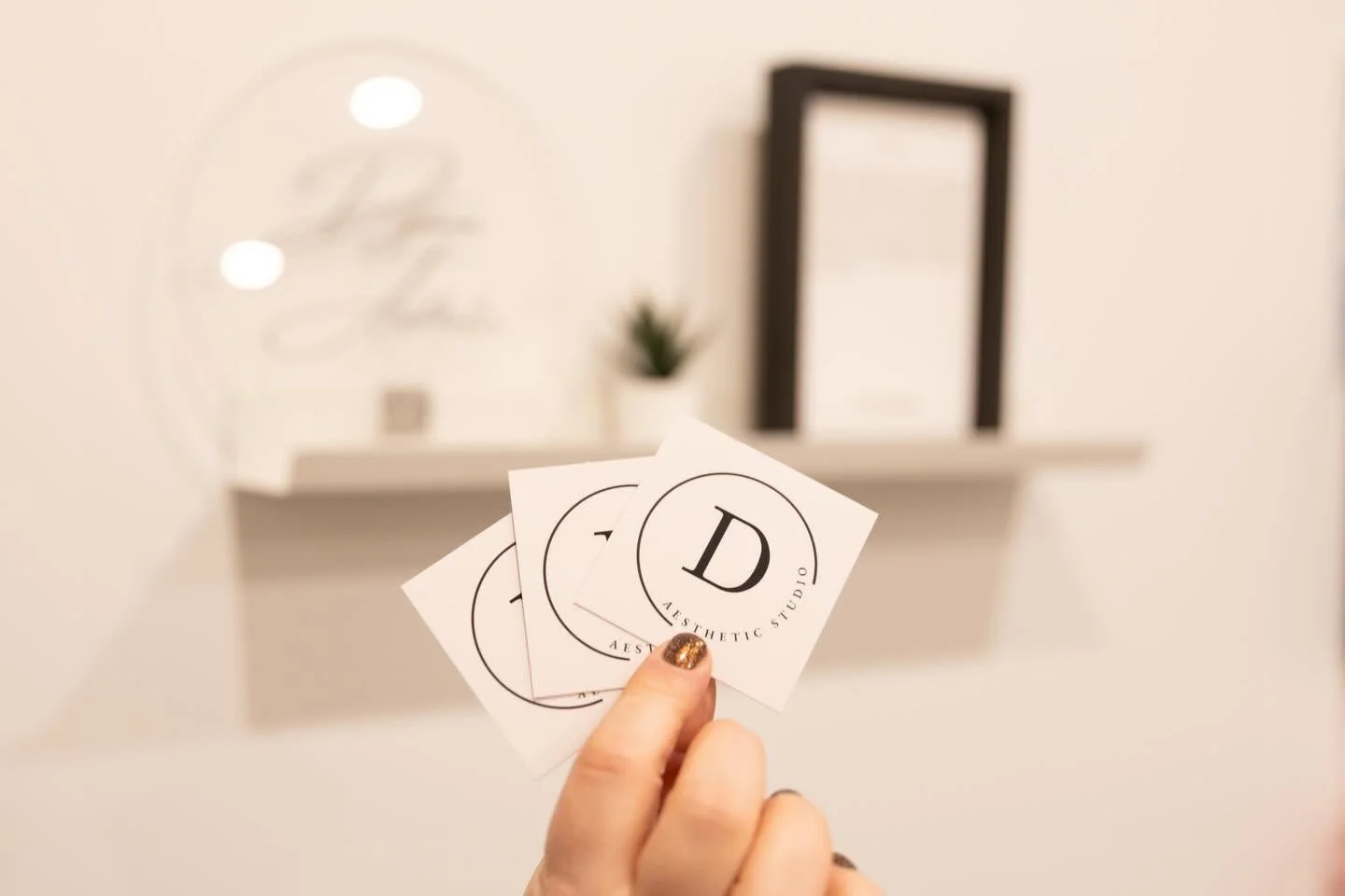 D.A.S. moved few times in the past two years.  I am so excited to have a home base for my business. Updated business cards are finally here.
.
.
📸 @e.05.55 
#momnurse #kwbusiness #kwawesome👌 #kwmoms #kwfamous