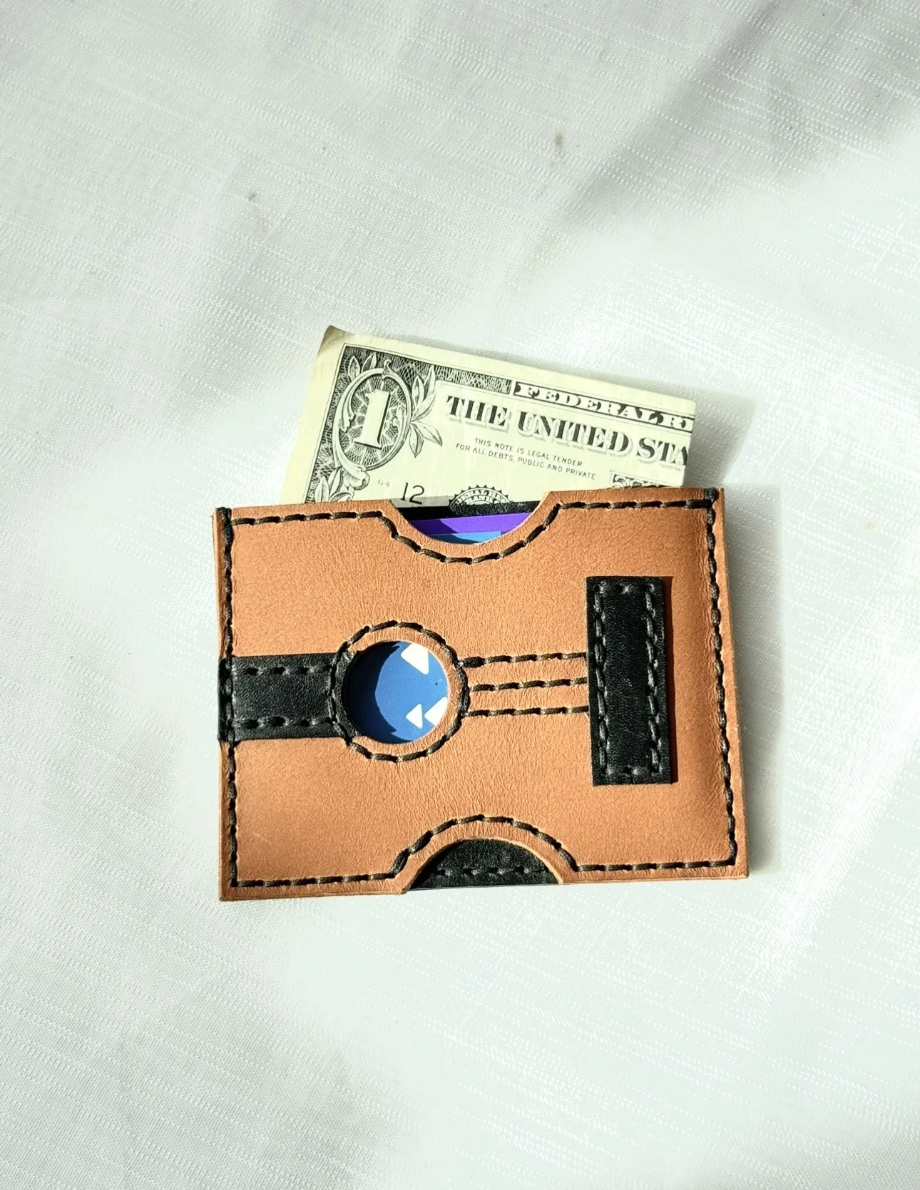 Guitarwalletcardandcash.jpg