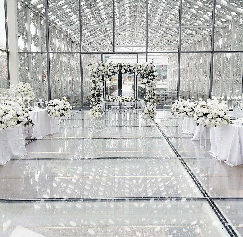 Amidst the breathtaking vista, the ceremony decor commands attention, transforming the surroundings into a mesmerizing tableau of elegance and splendor.