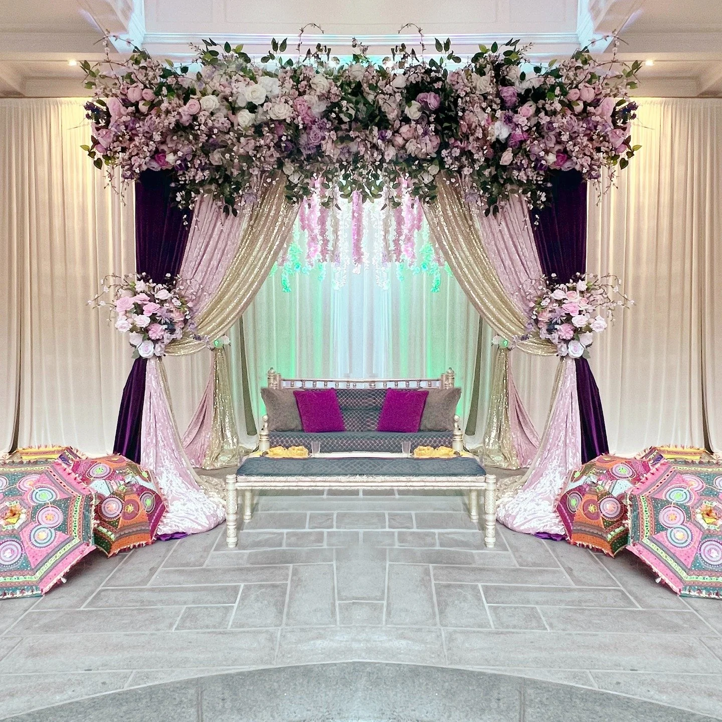 A Canopy of Elegance ✨ Floral Arch Dreams Come to Life
&bull;
&bull;
&bull;
&bull;
&bull;
#wedding #event #eventplanner #weddingdecor #1king #weddingdress #weddingphotography #decor #decoration #dress #banquethall #florist #weddingday #weddinginspo #